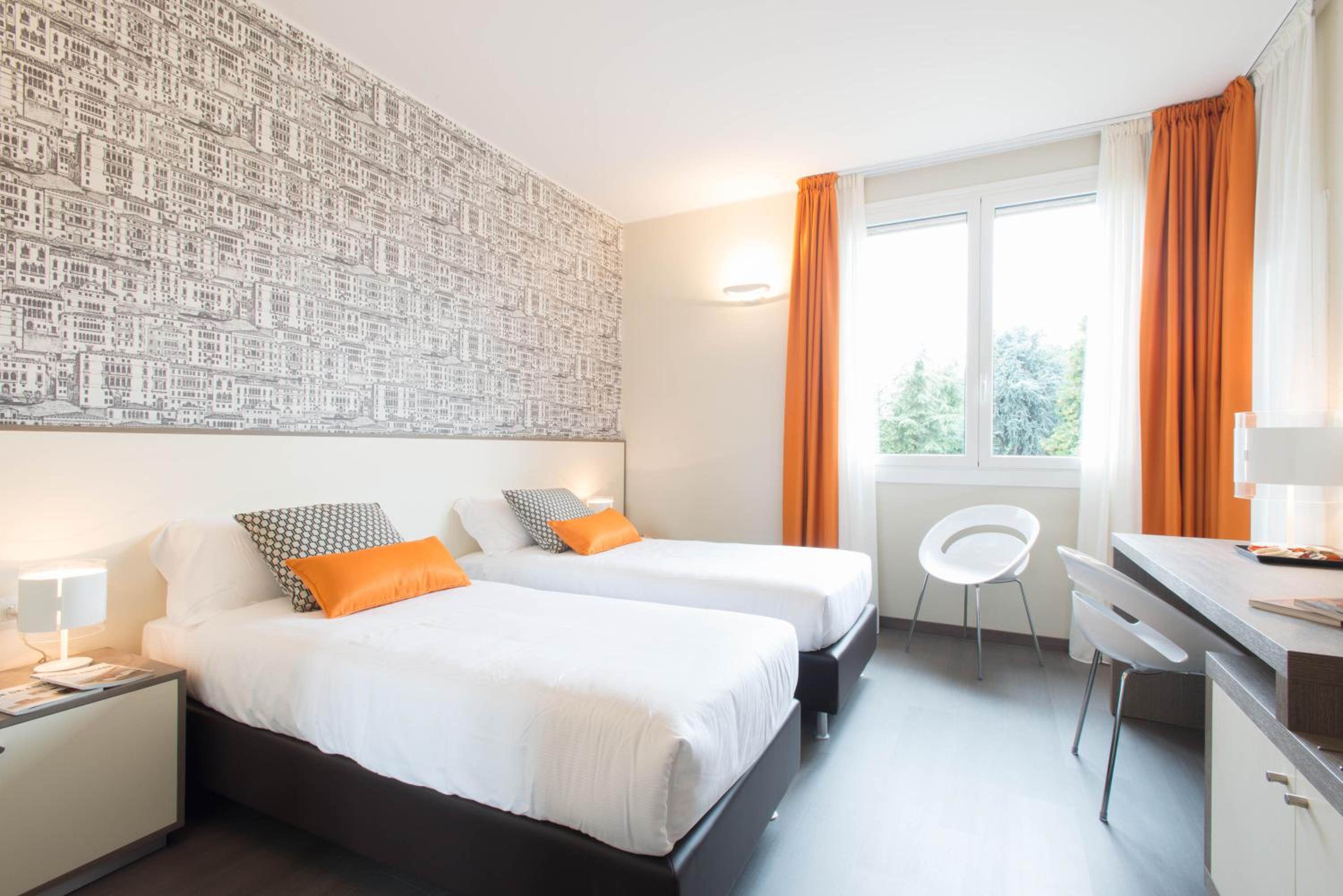 Twin Room with Park View