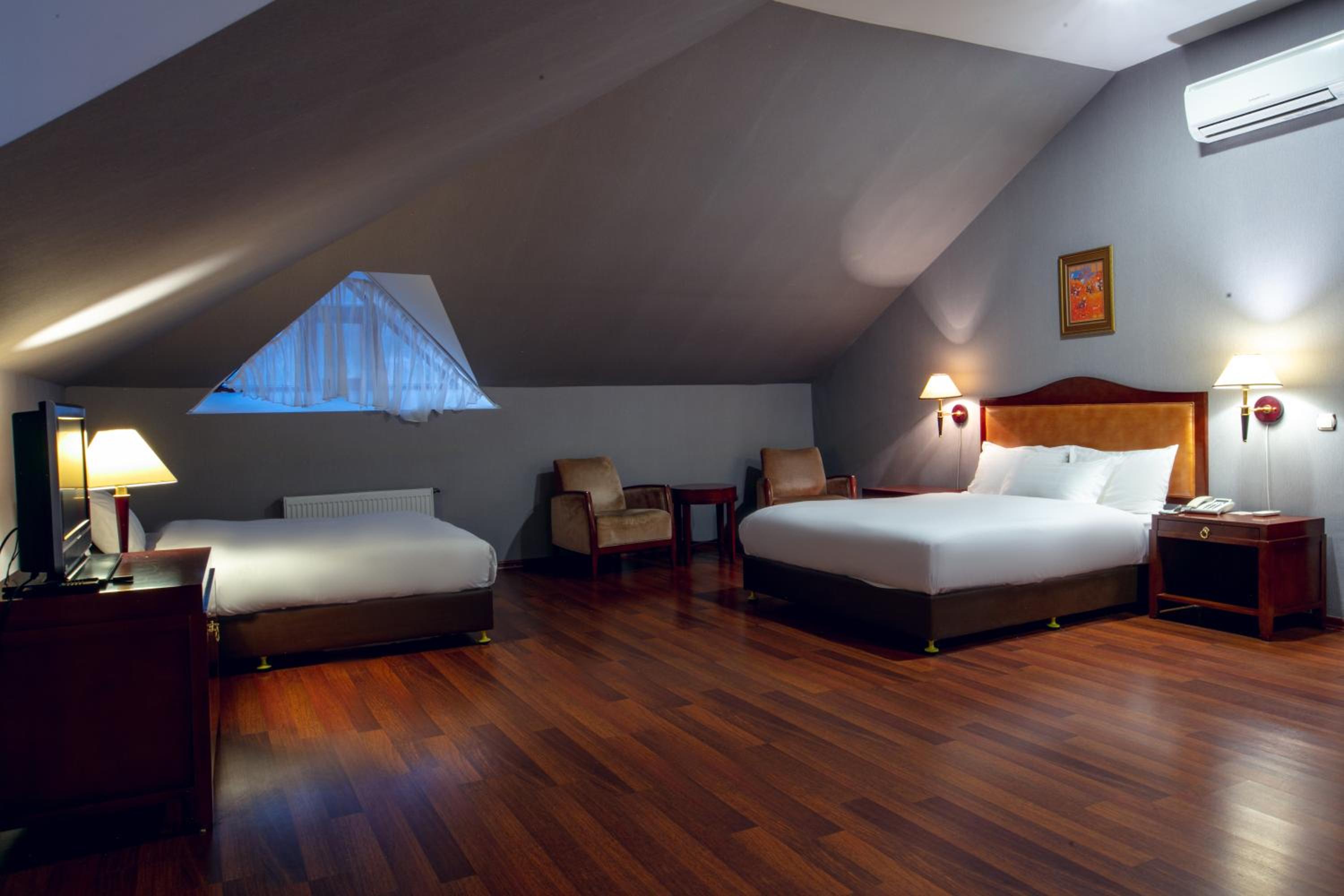 Deluxe Triple Room photo 1