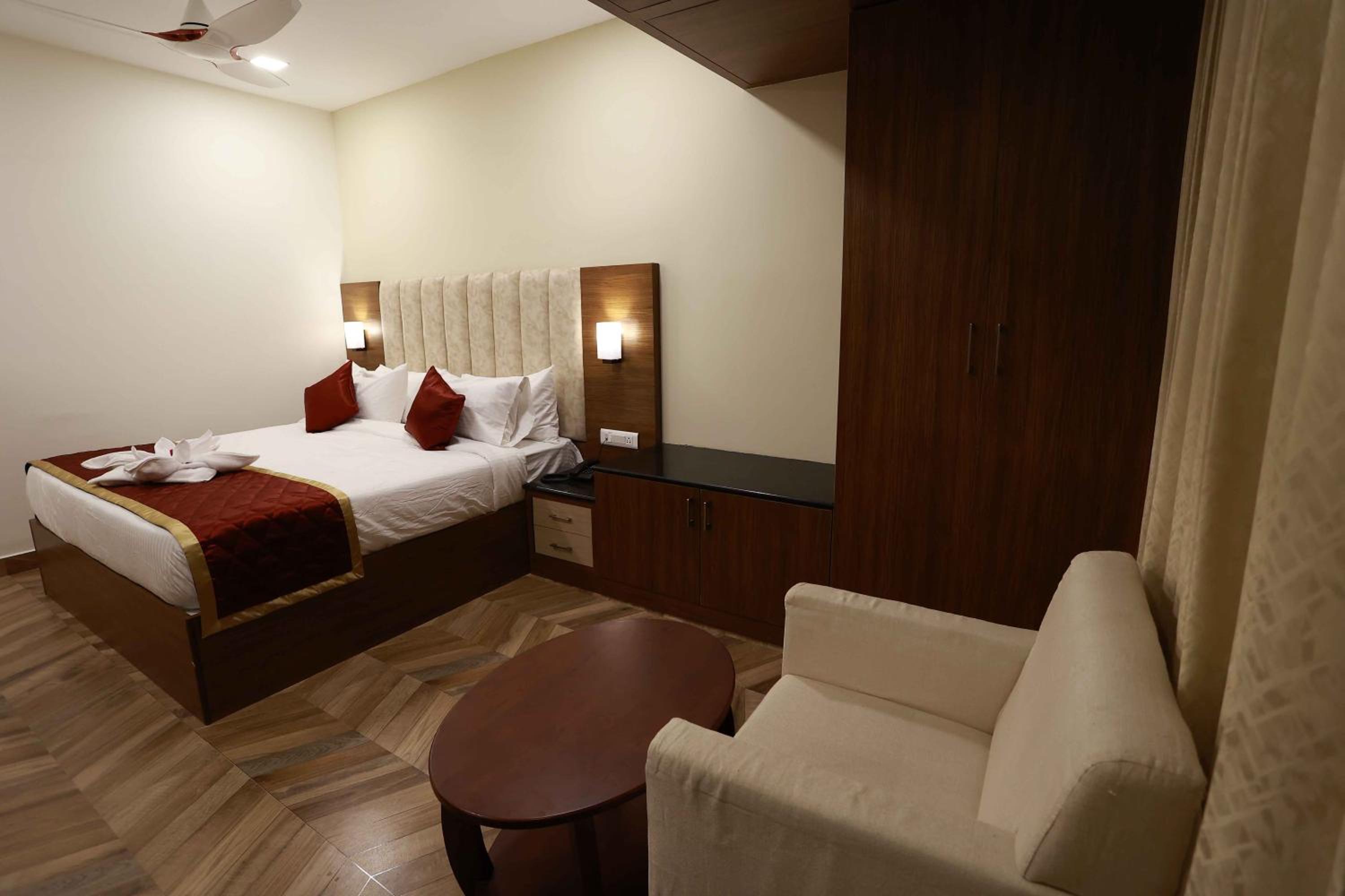 Standard Suite - Photo 10