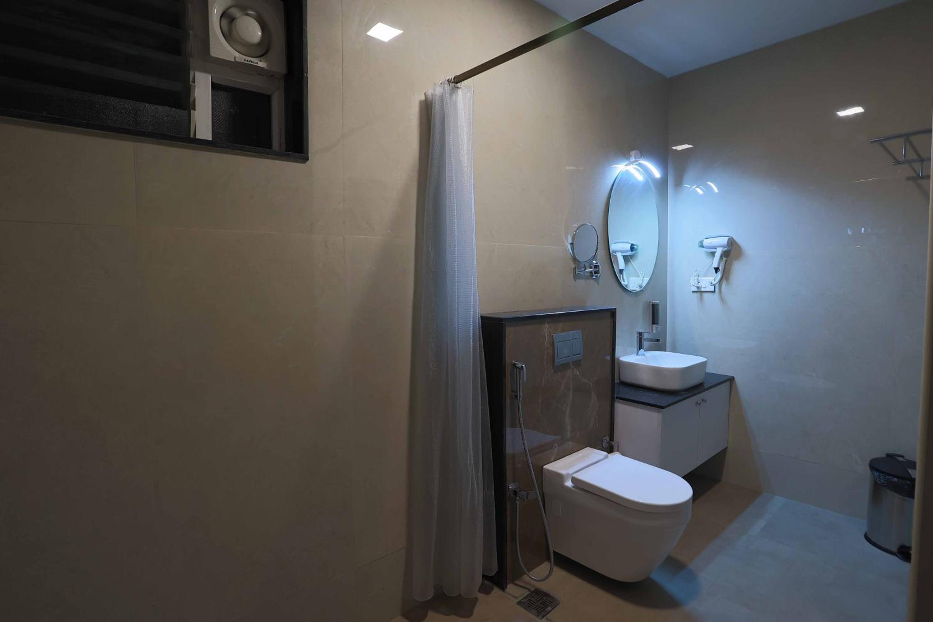 Family Suite - Photo 10