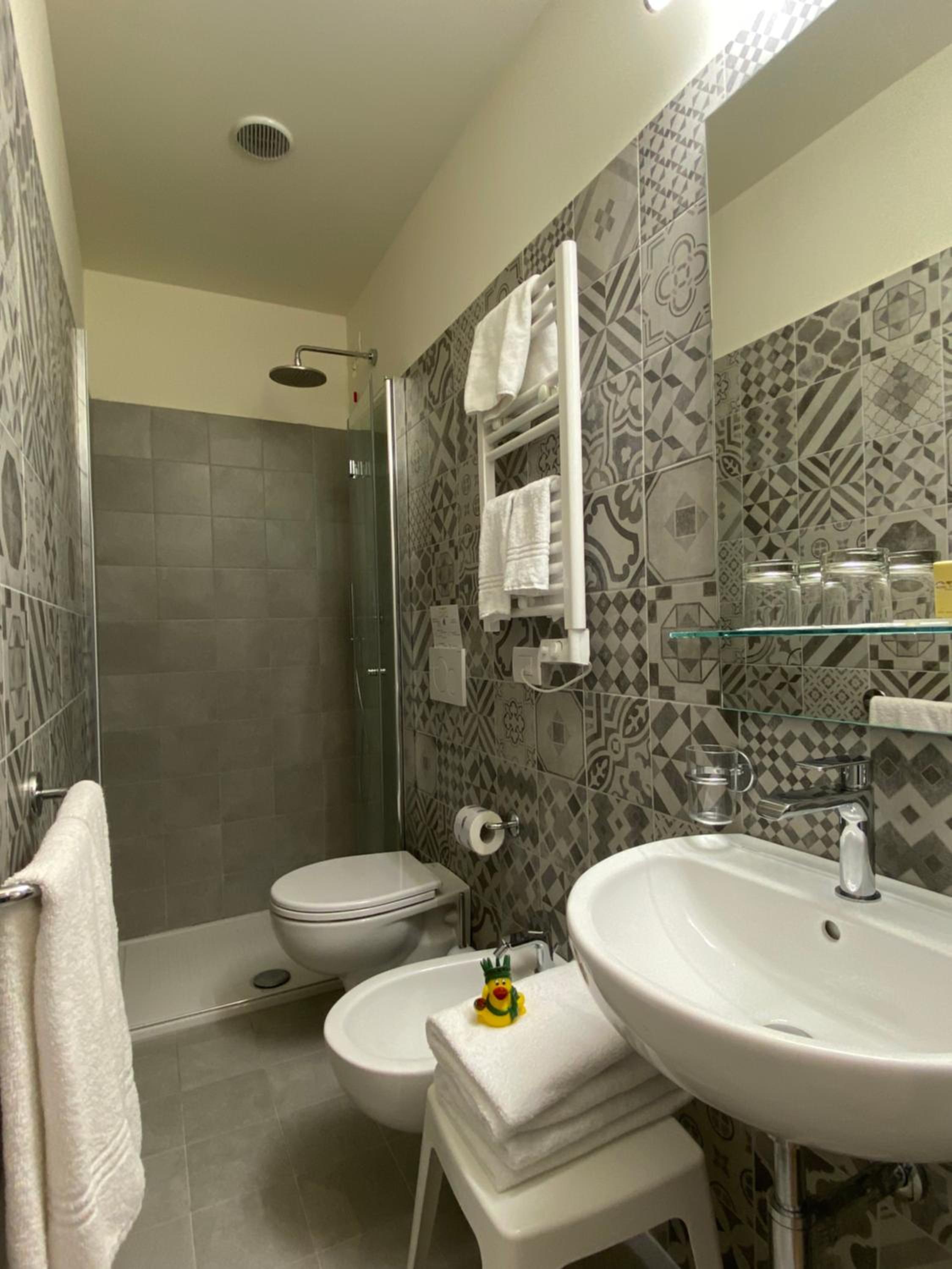 Standard Double Room - Photo 14