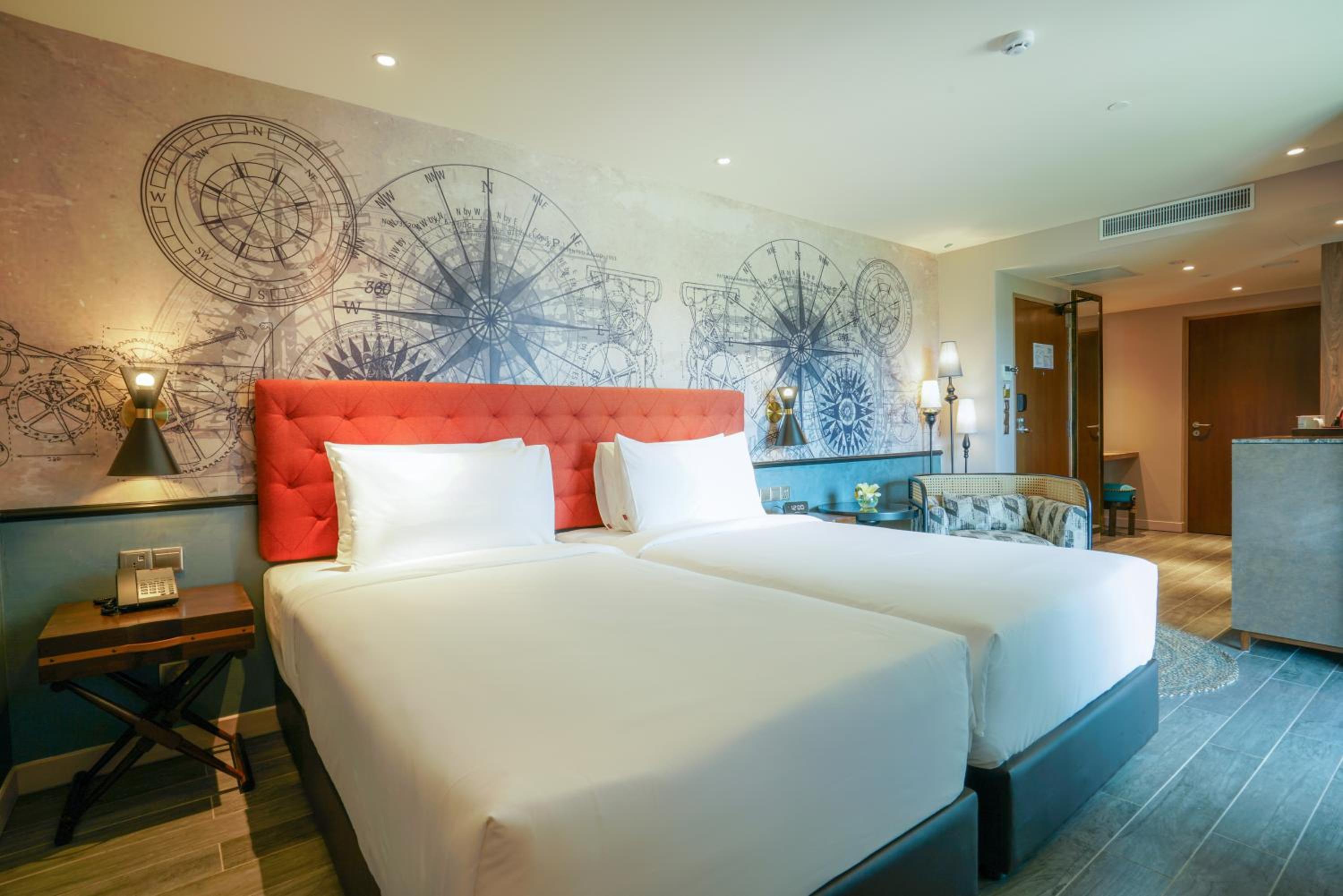 Superior Twin Room - Pool Side - Photo 3