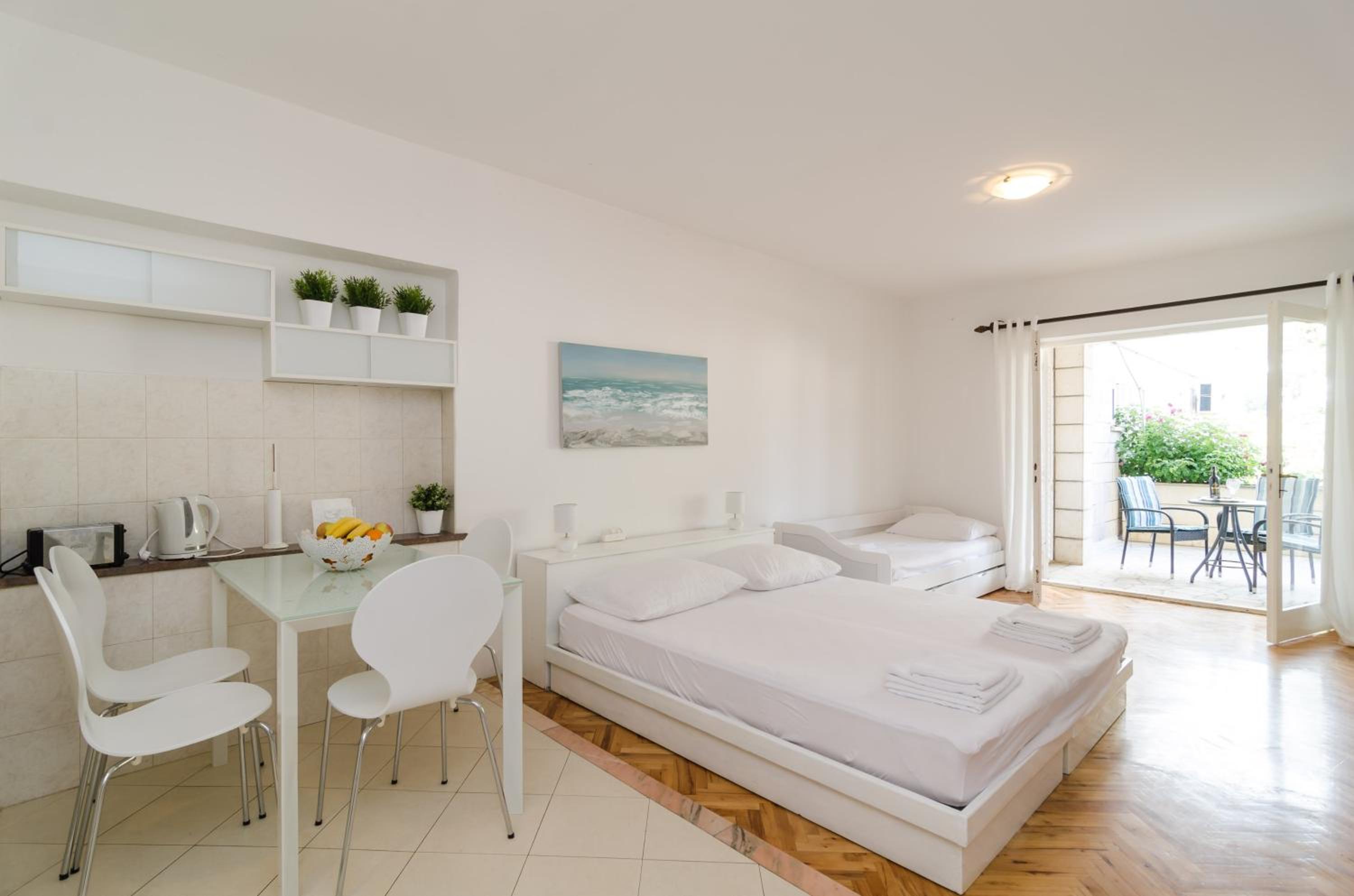 Superior Studio Apartment with Balcony