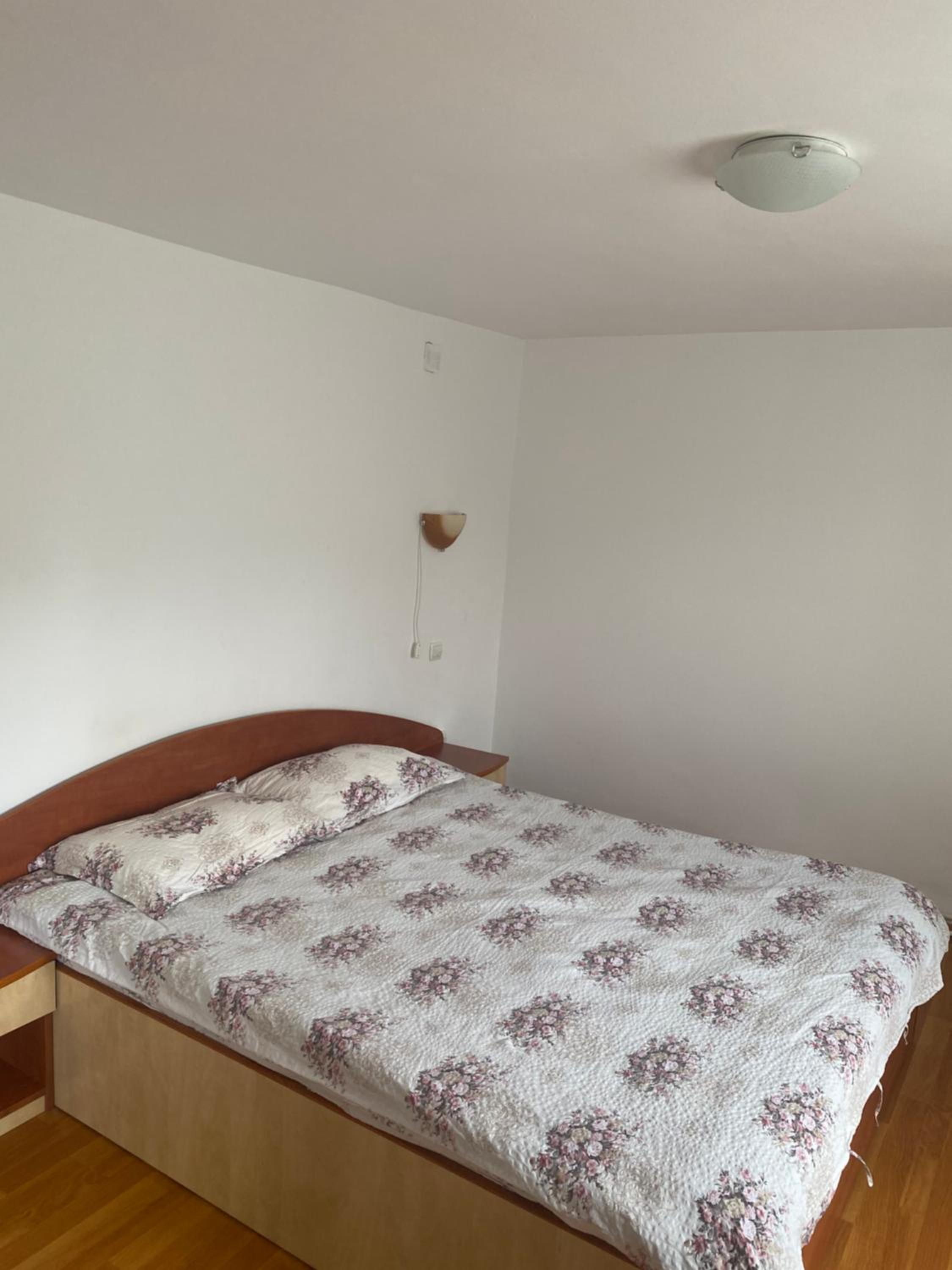 Double Room with Private Bathroom - Photo 1