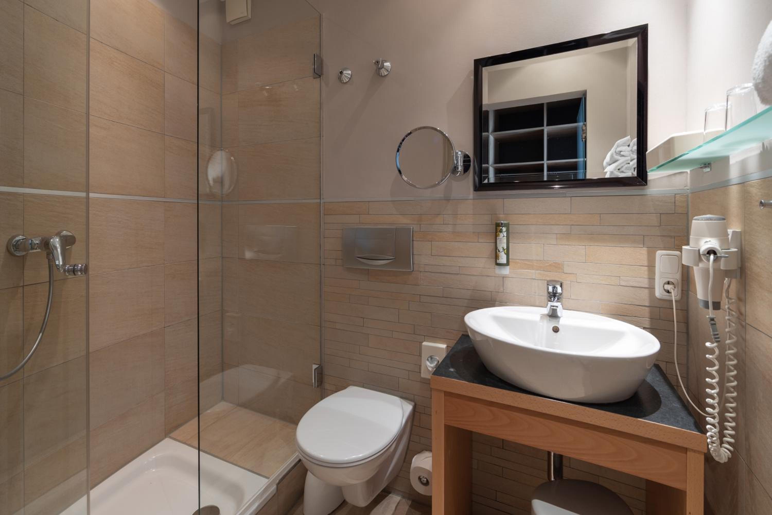 Double Room - Photo 5