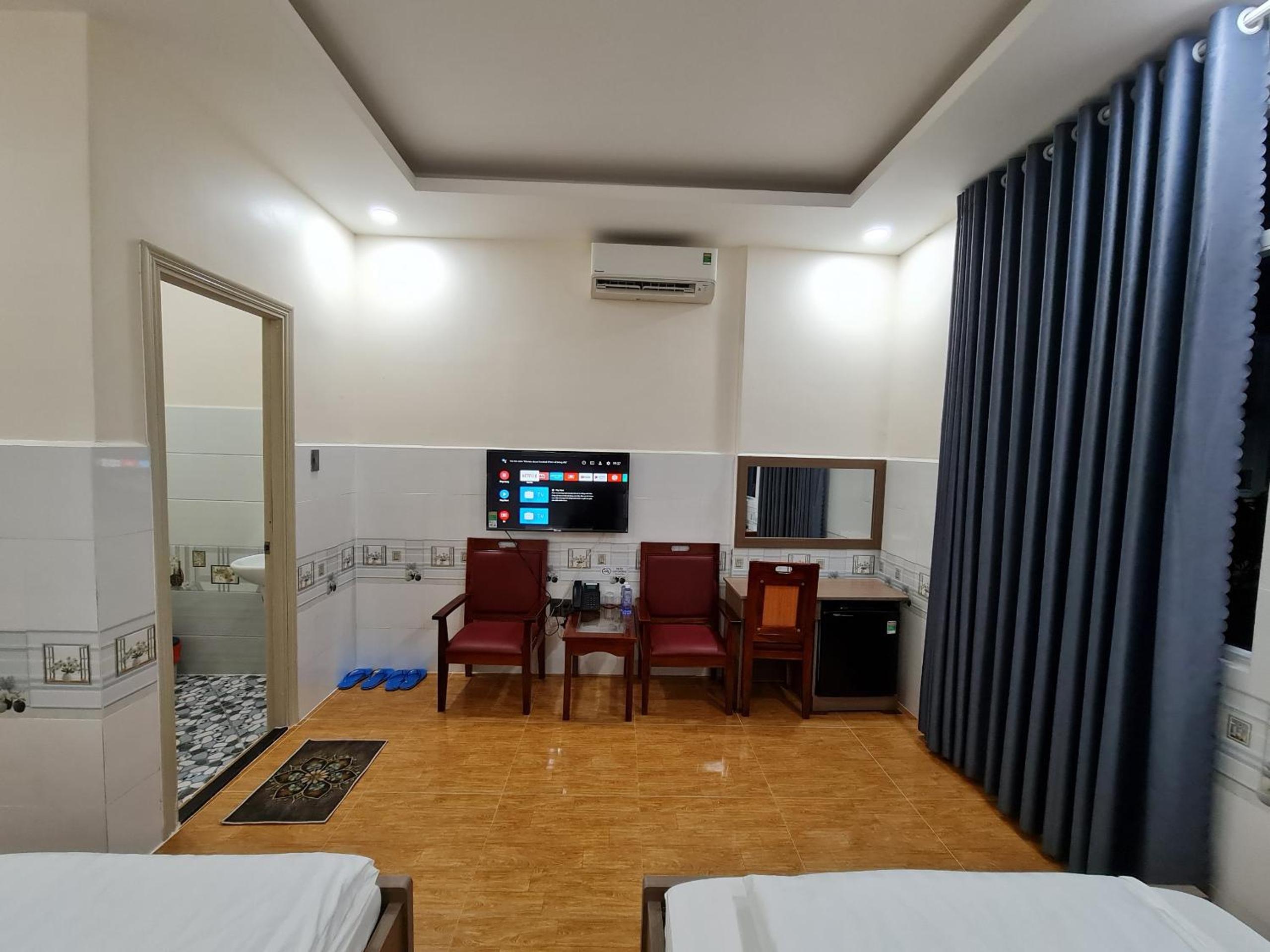 Triple Room with City View - Photo 1