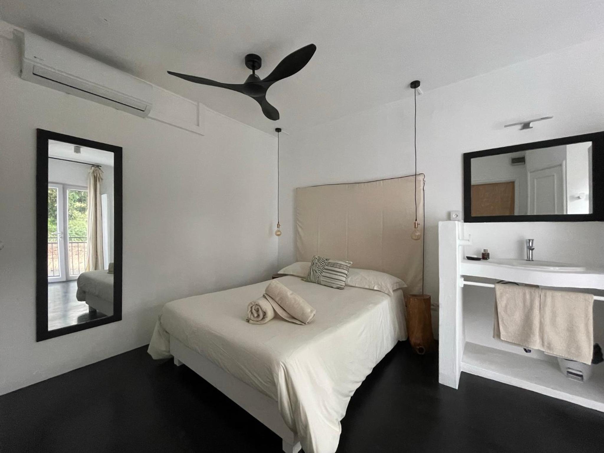 Standard Double Room photo 3