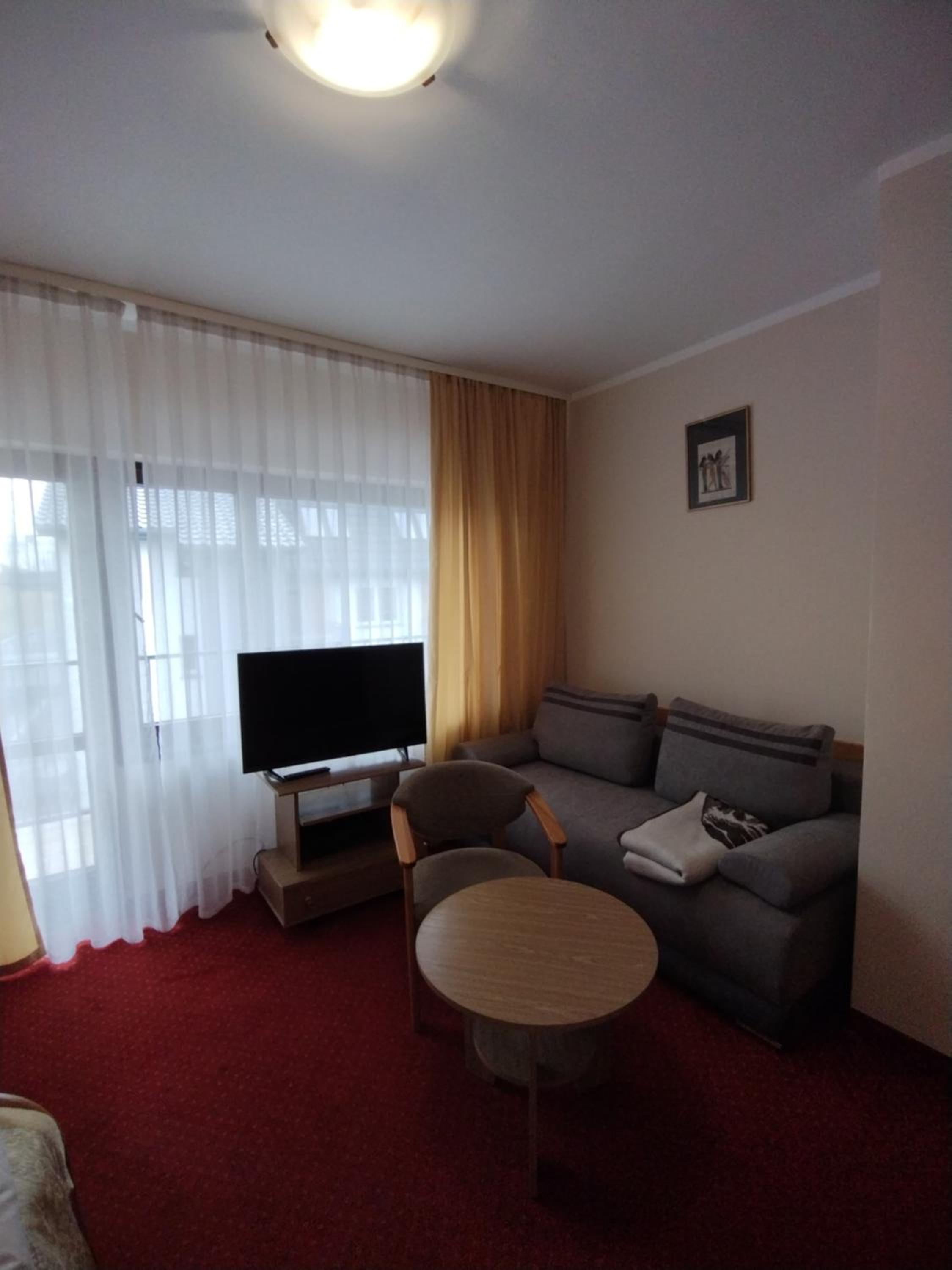 Double Room with Private Bathroom - Photo 20