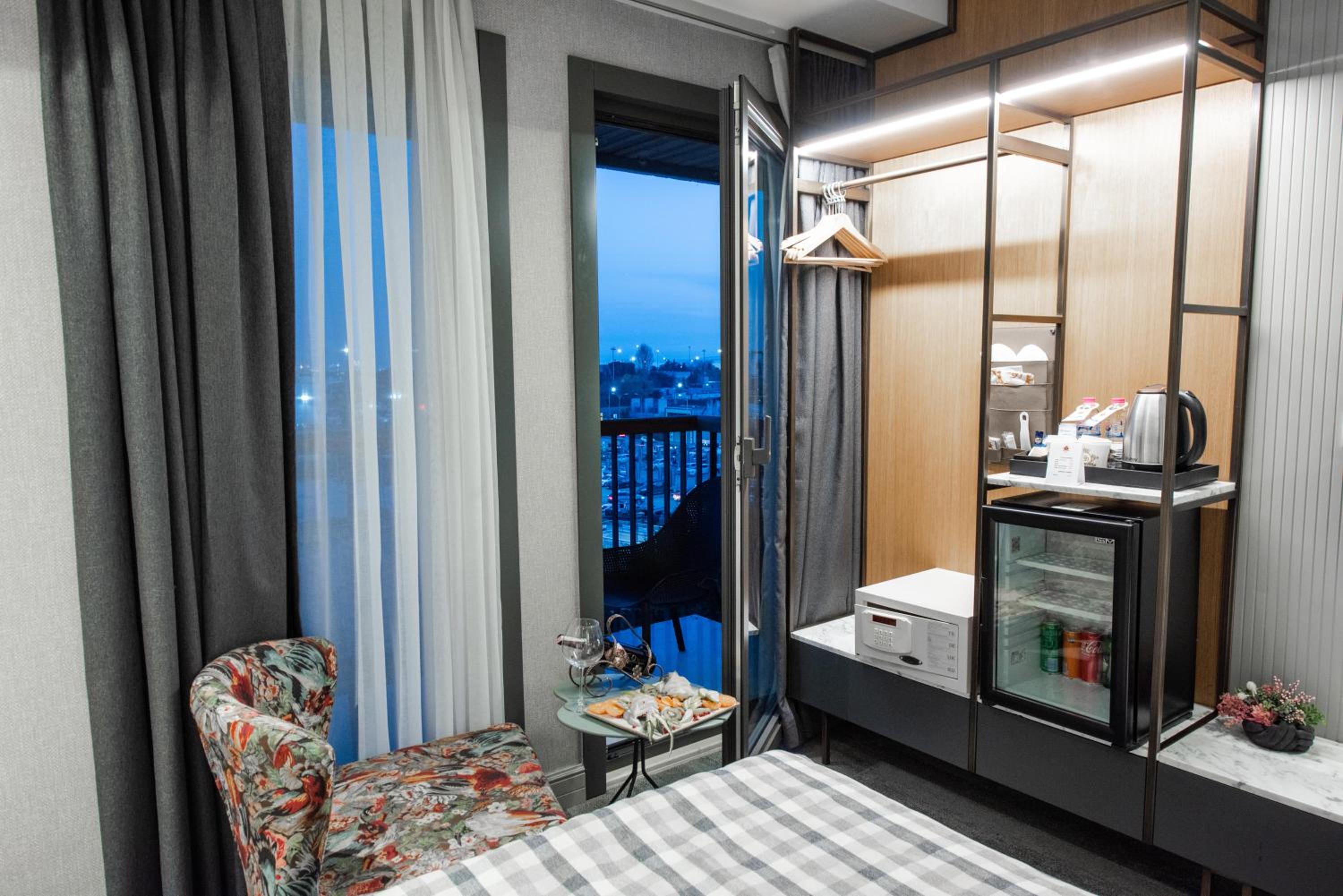 Double Room with Balcony photo 1