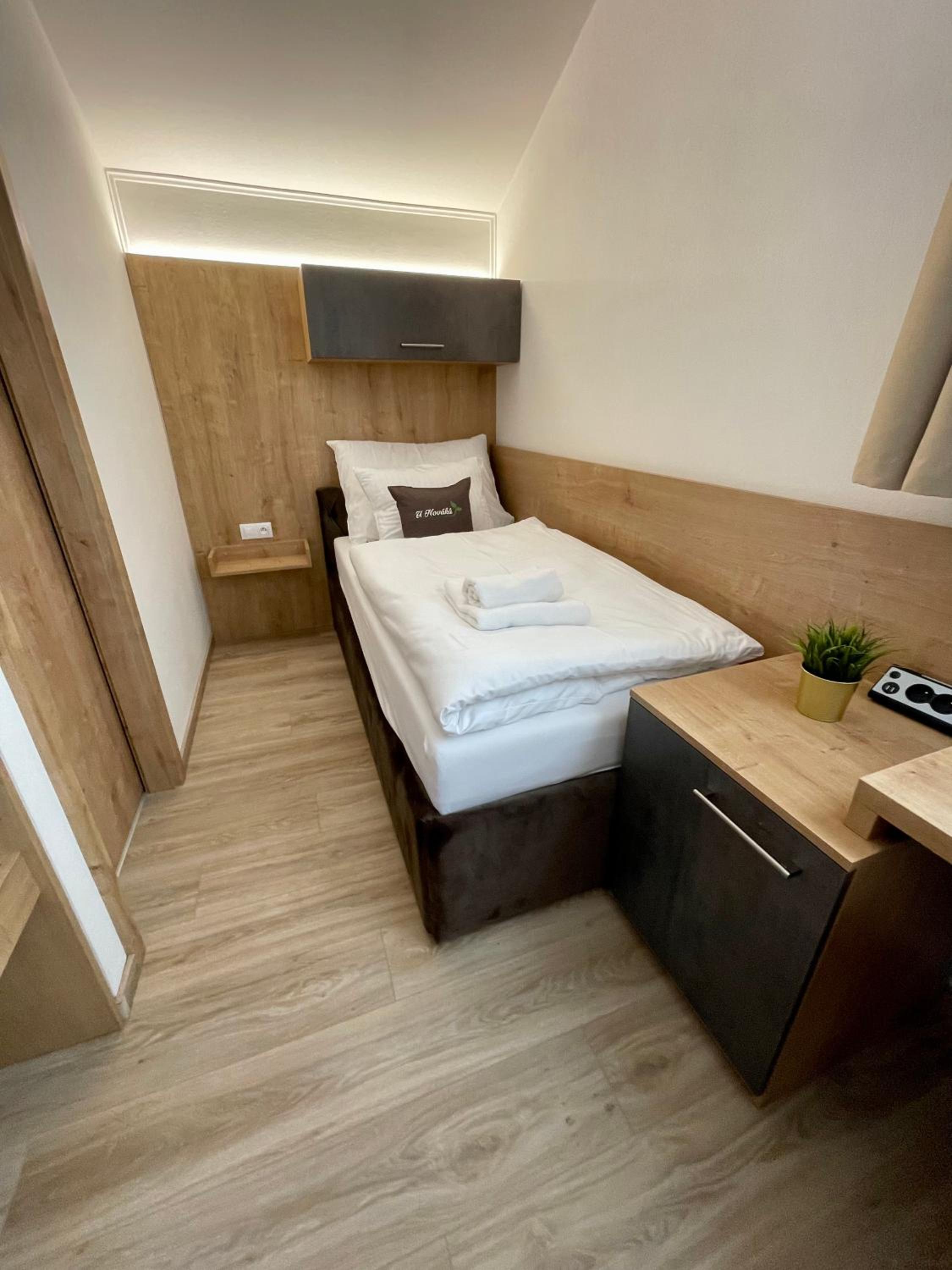 Single Room photo 2