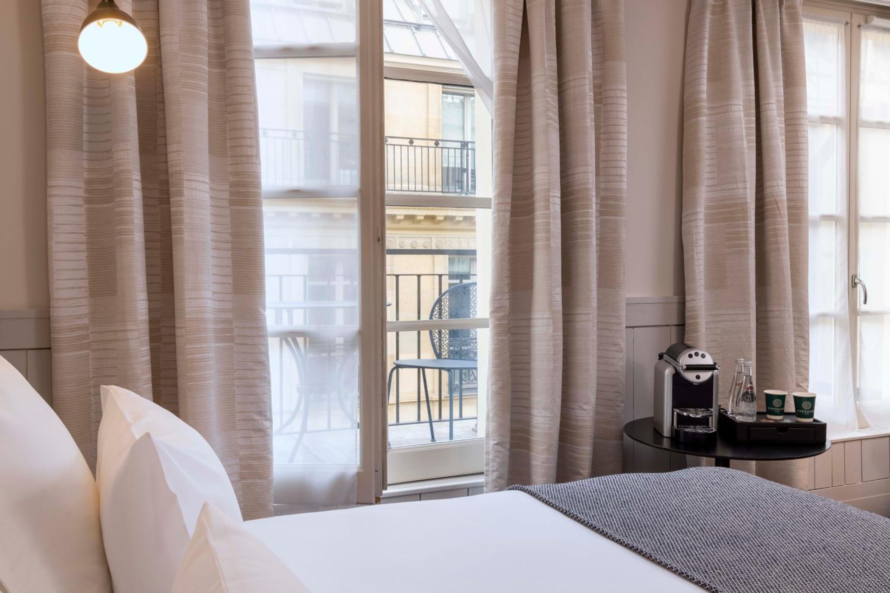 Deluxe Double or Twin Room with Balcony photo 3