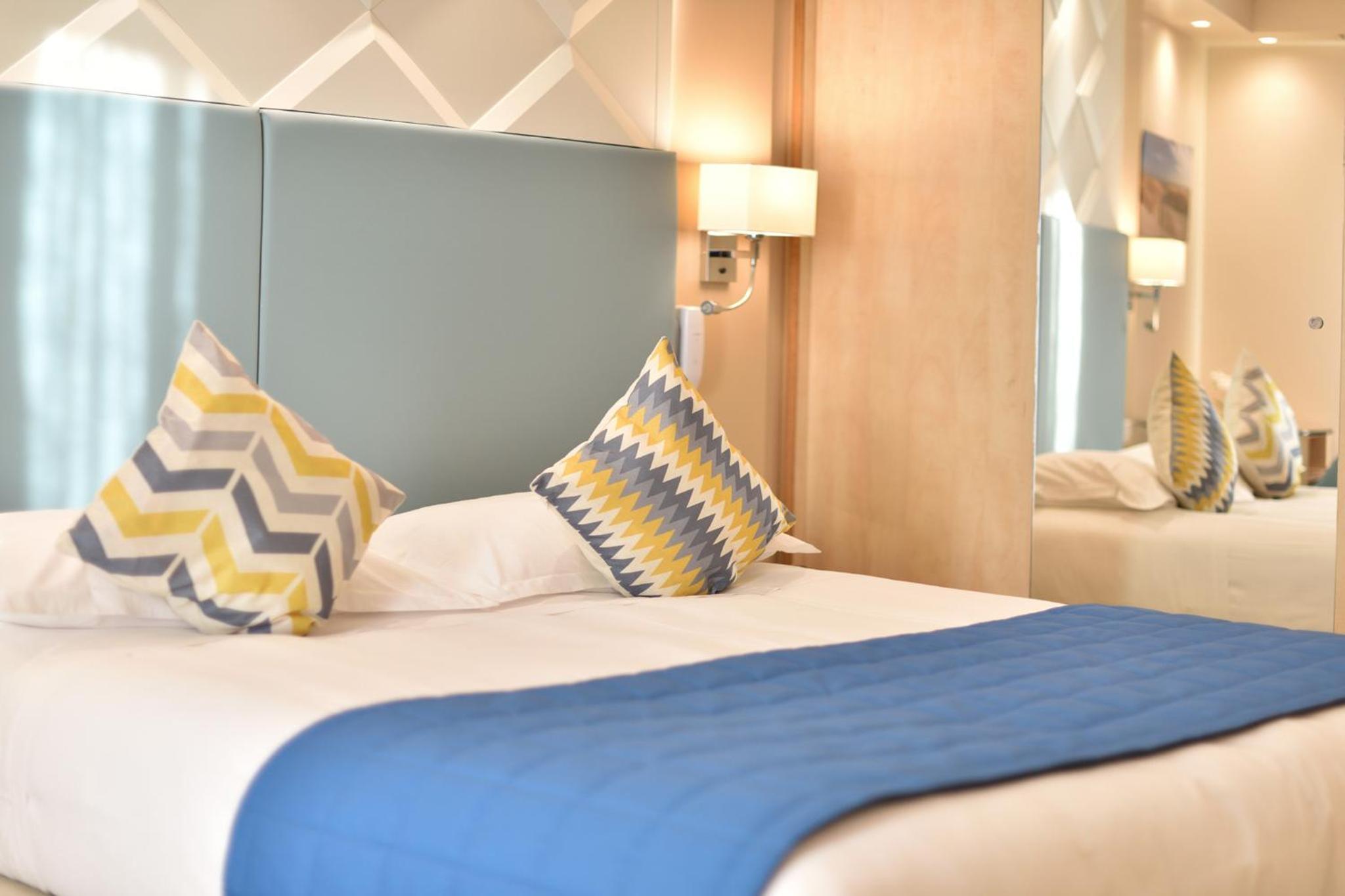 Double Room with Sea View - First Floor photo 3