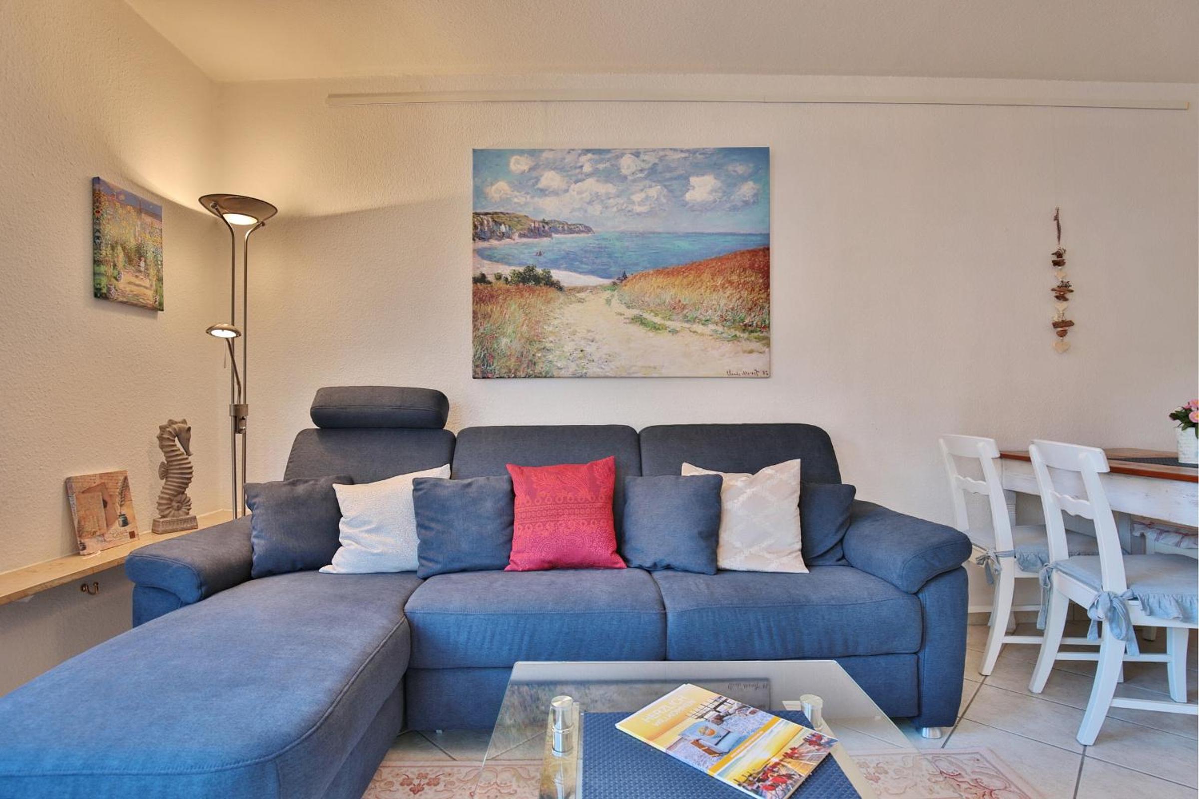 Apartment with Balcony photo 1