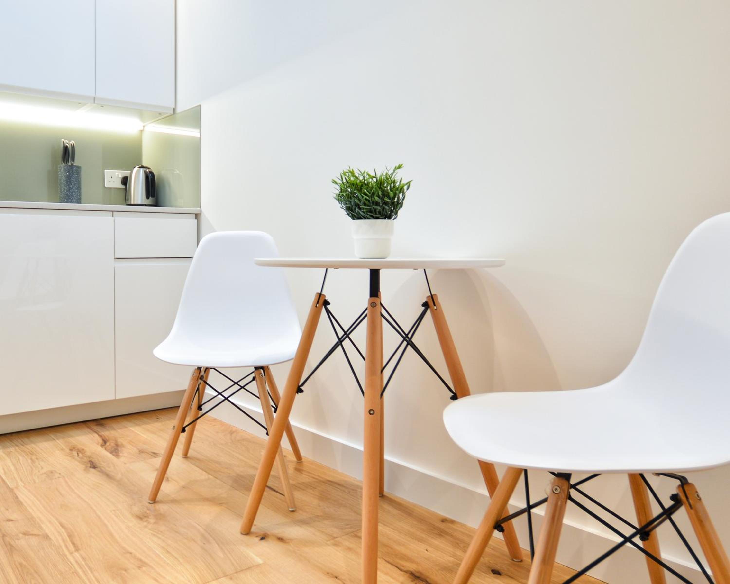 Rear Studio Apartment photo 3