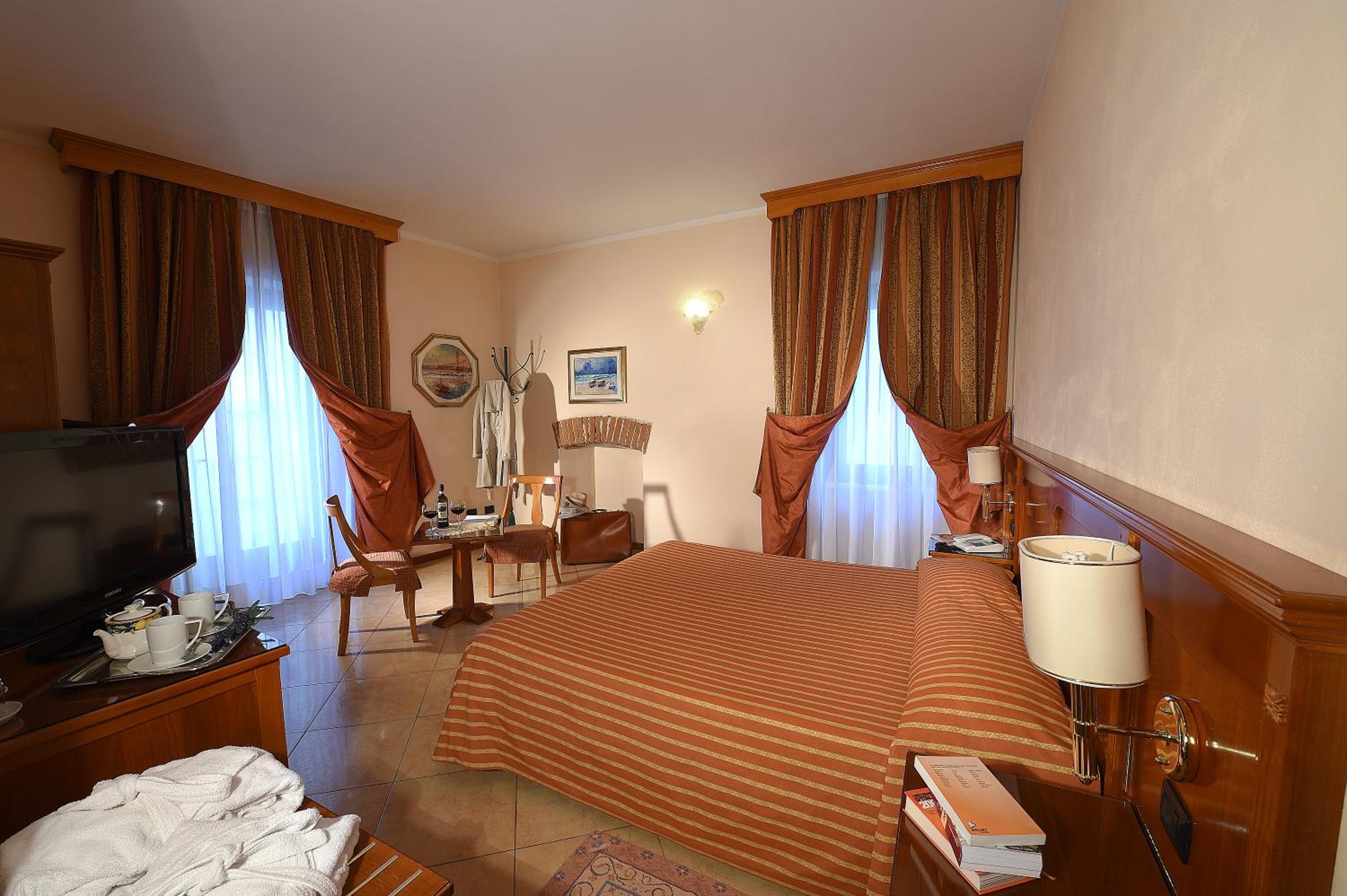 Junior Suite with Spa Access