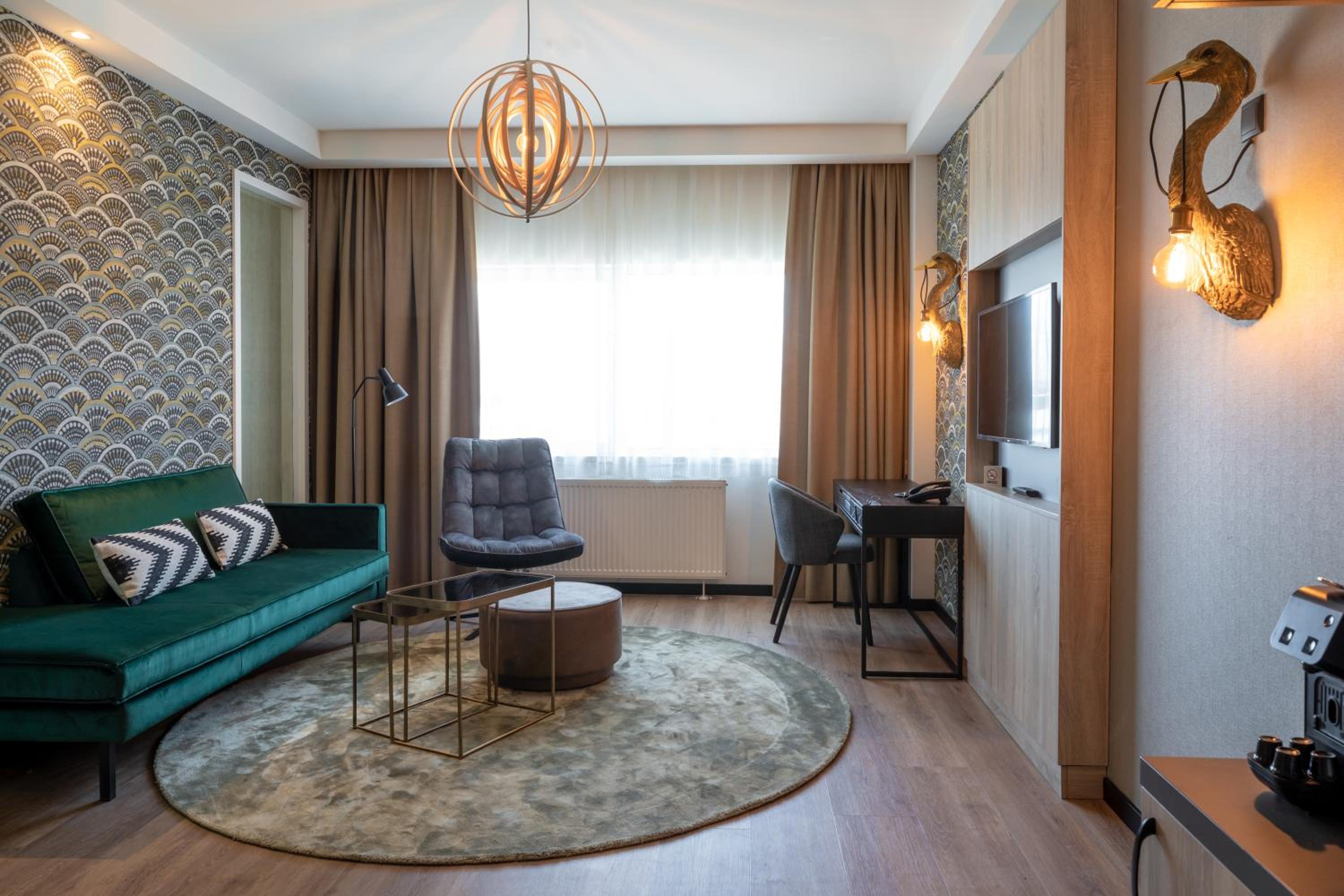 Deluxe Suite - Photo 3