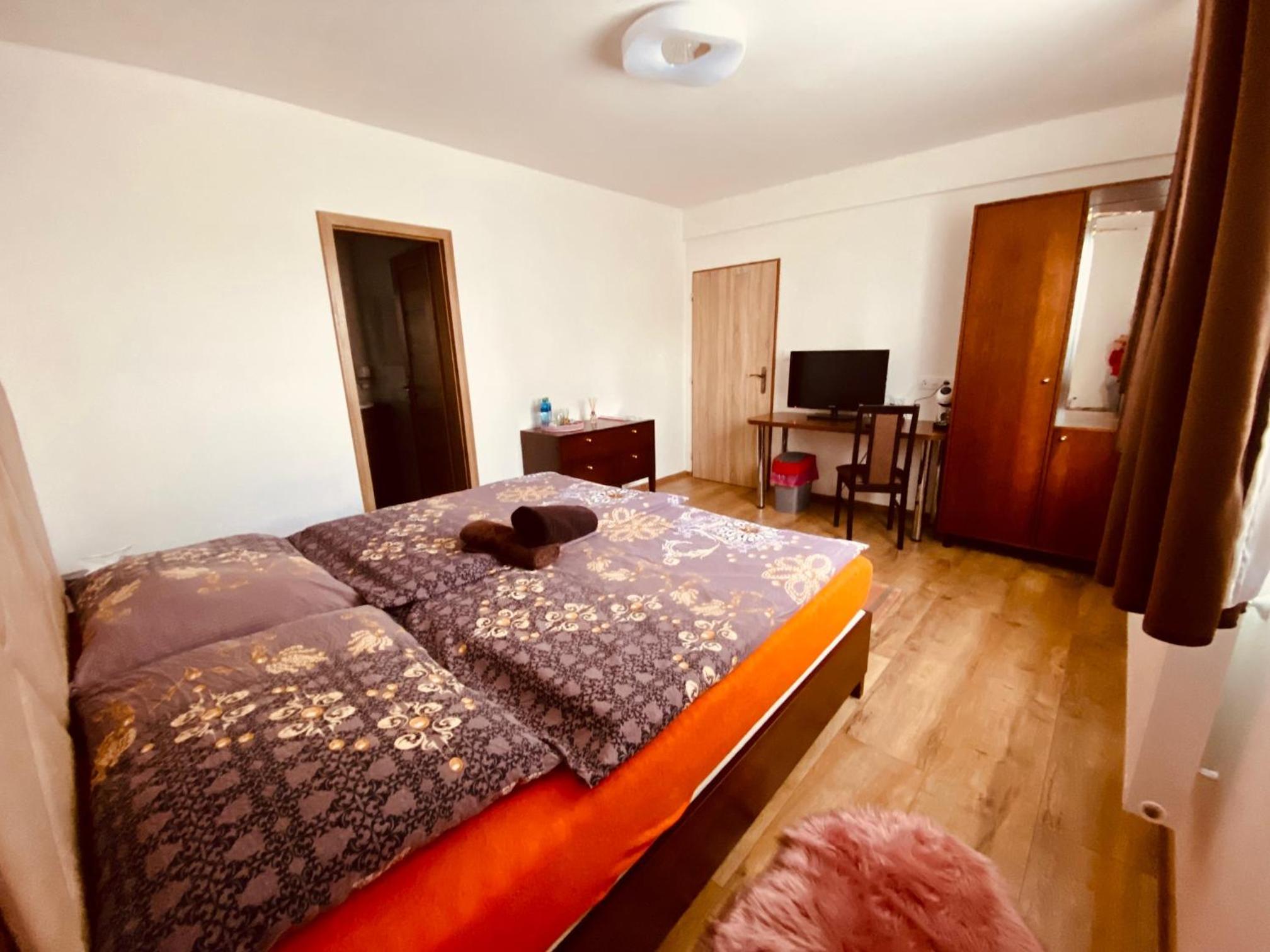 Standard King Room - Photo 2