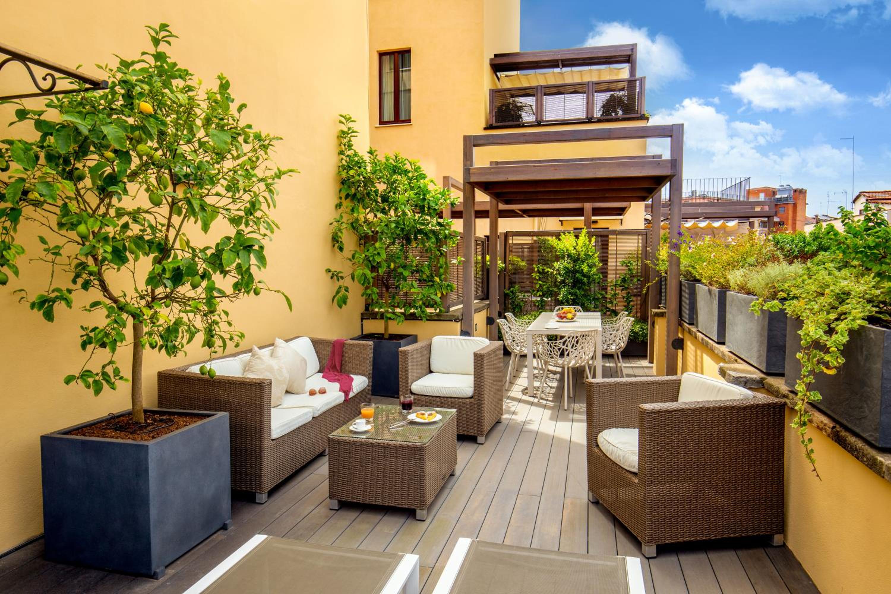 Junior Suite with Terrace thumbnail 5
