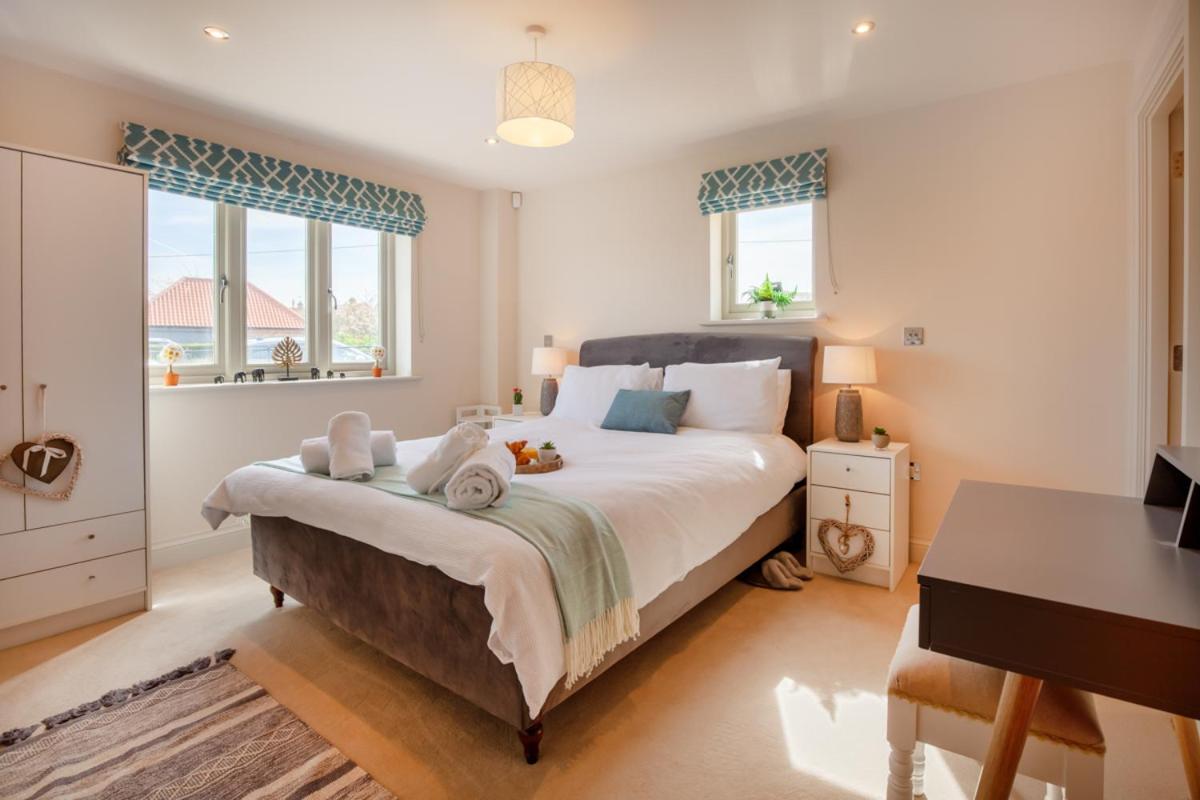 Three-Bedroom House photo 1