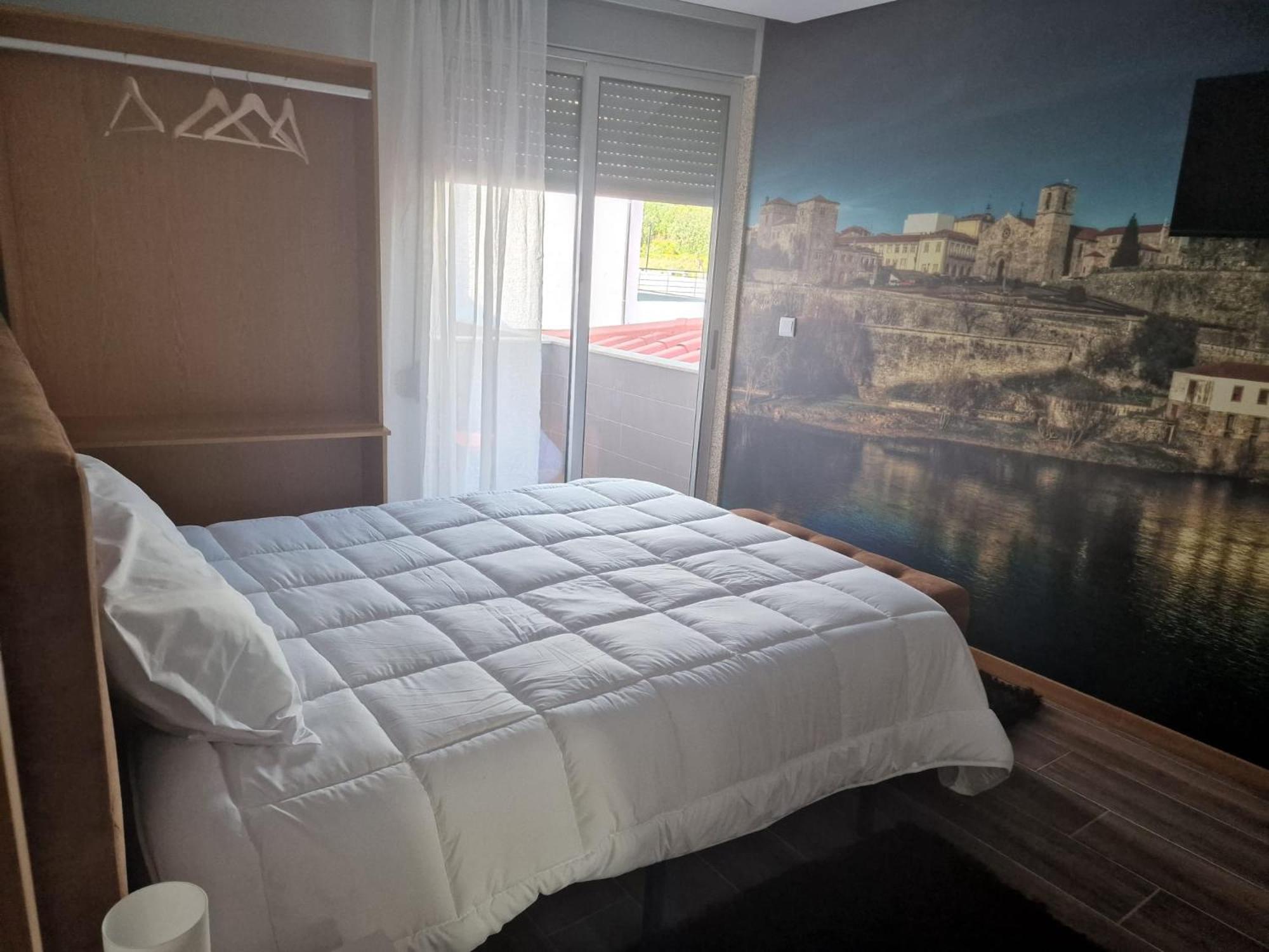 Suite - Photo 1