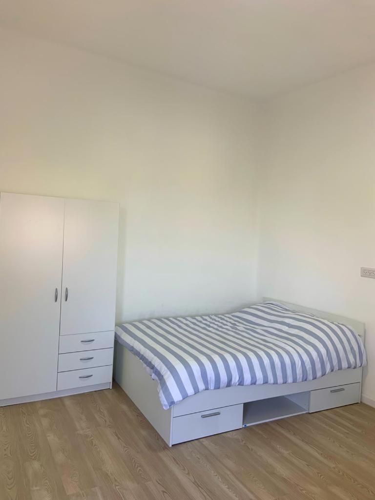 Studio Apartment with Balcony  - Photo 5