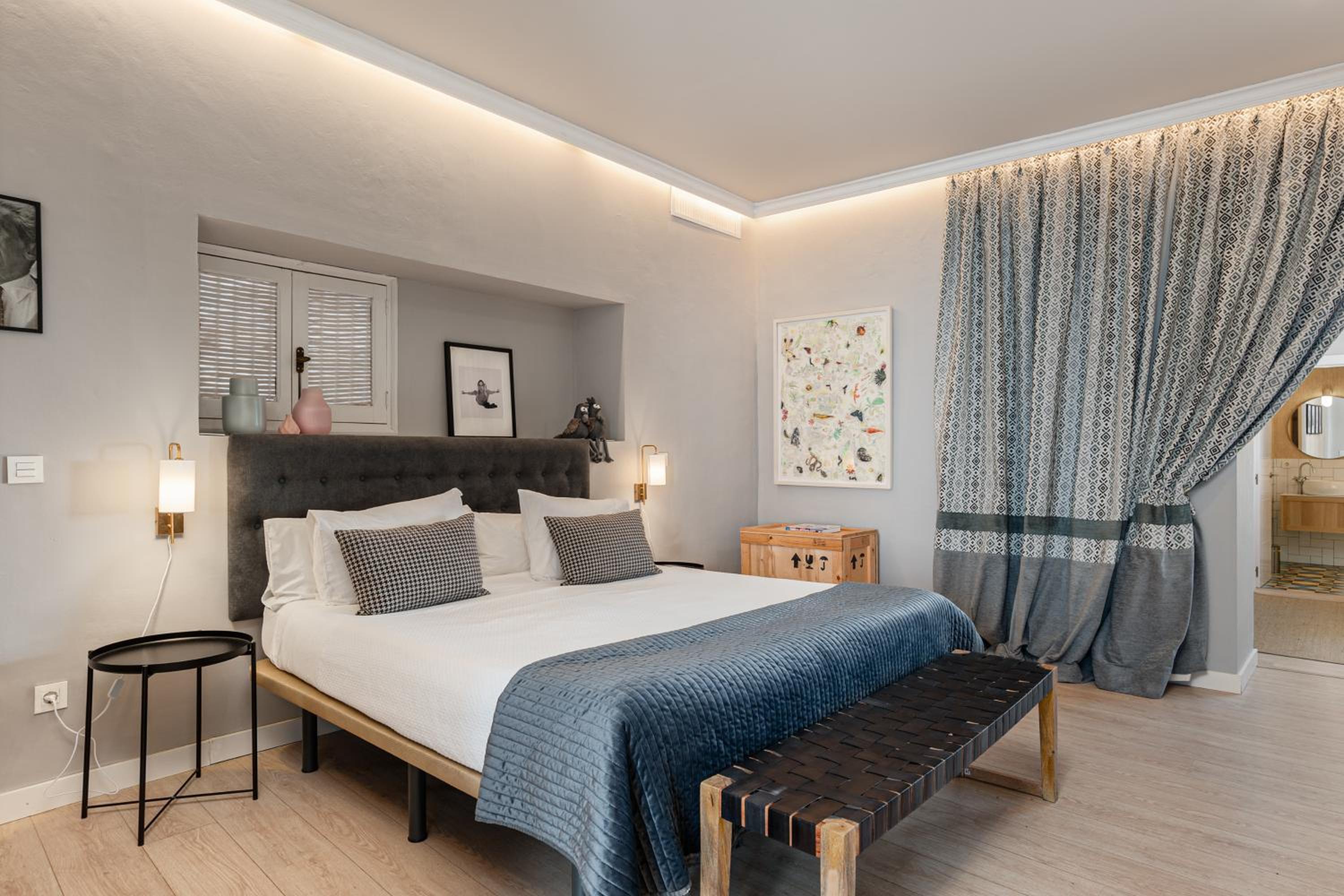 Deluxe Junior Suite with King bed  - Photo 1