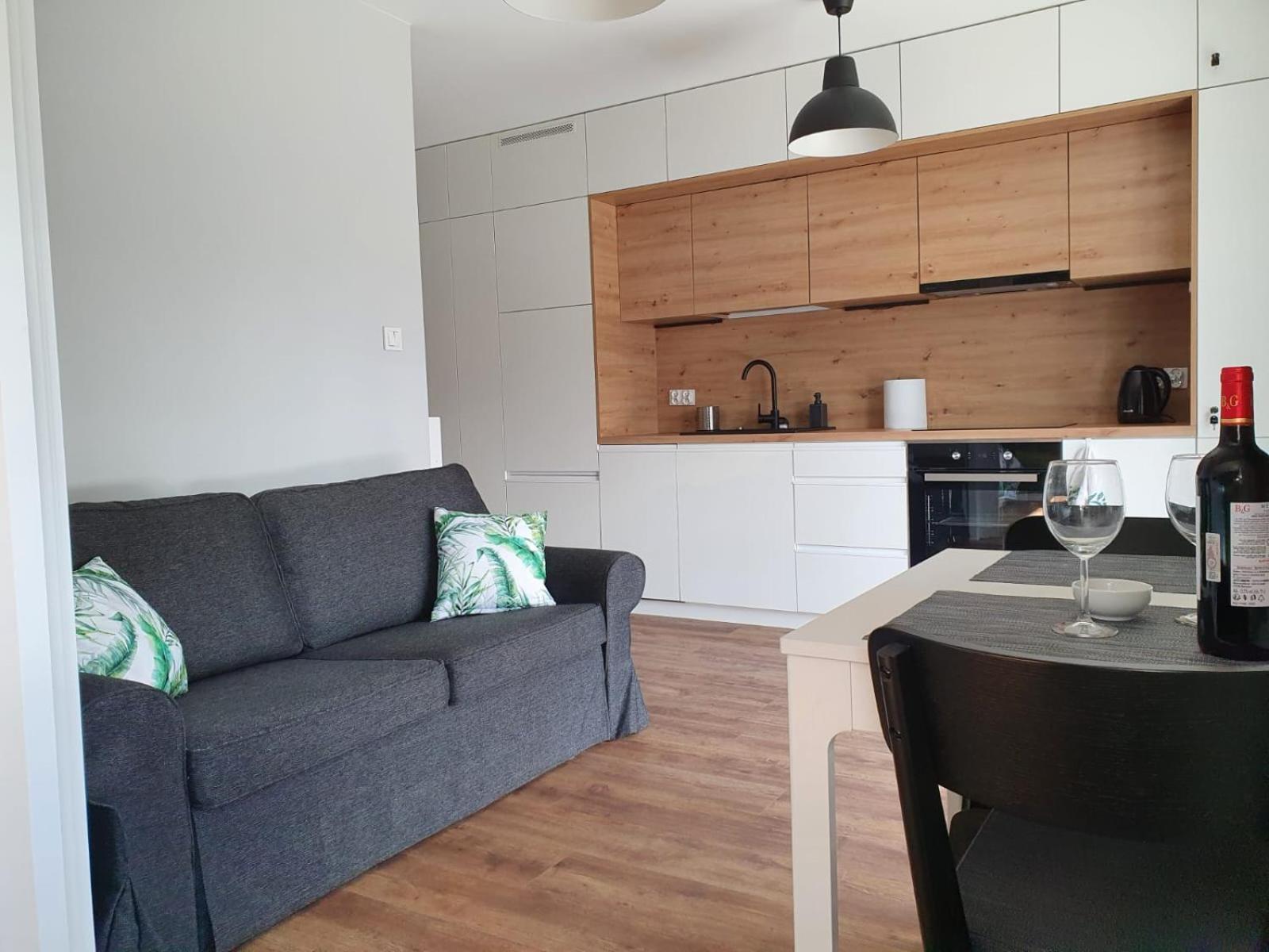 Apartment with Balcony photo 3