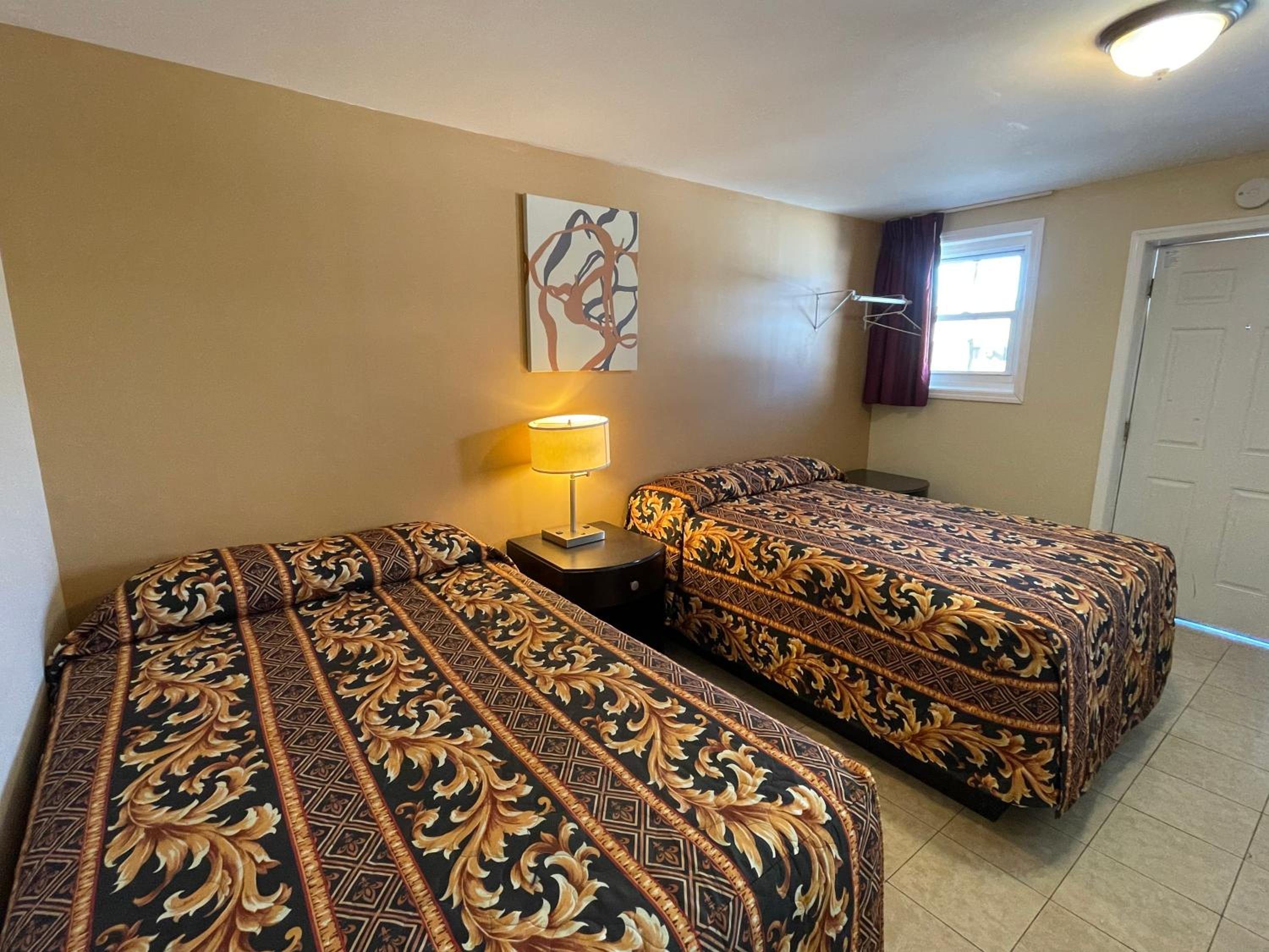 Standard Two Double Beds Nonsmoking - Photo 1