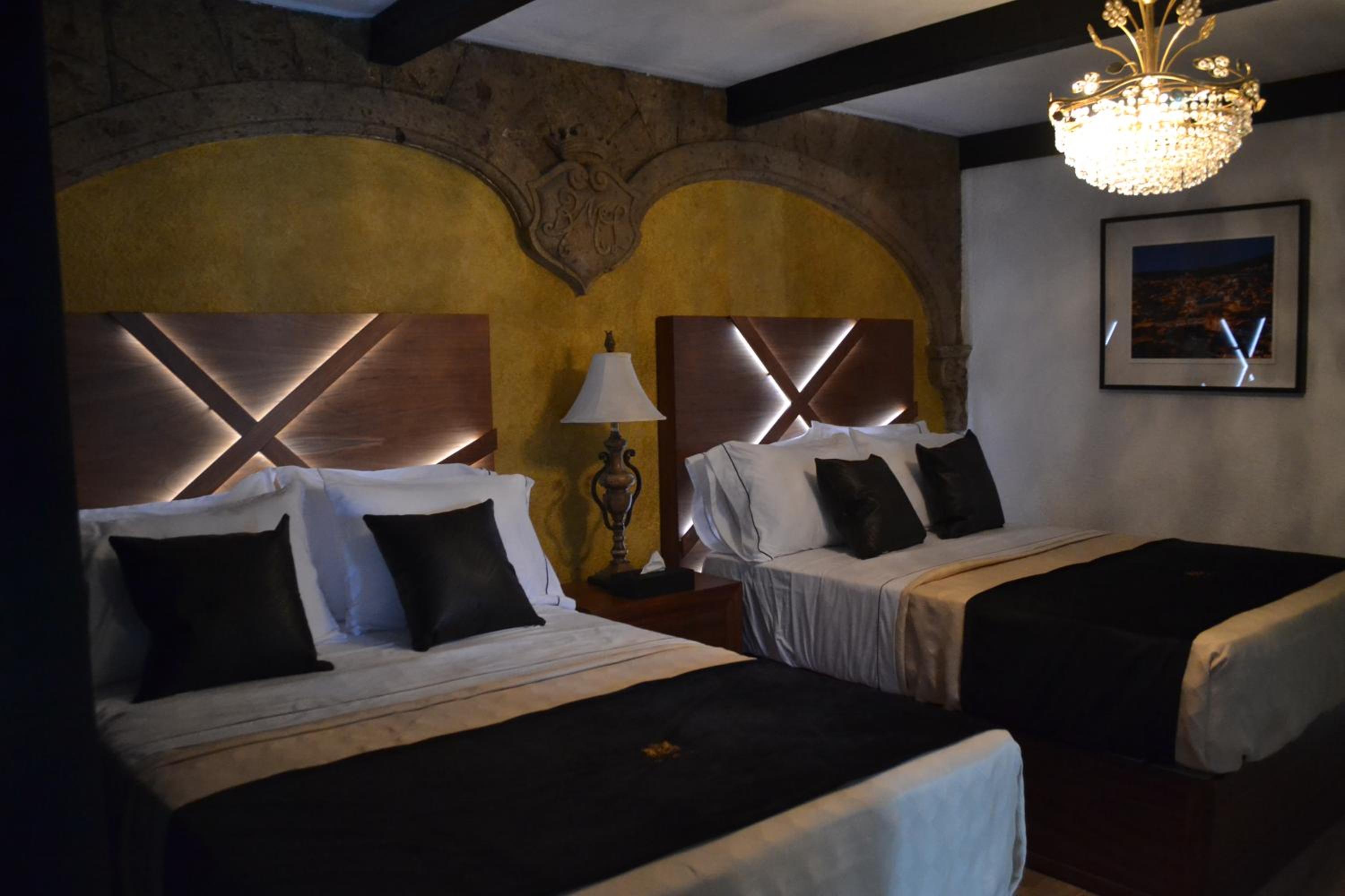 Standard Double Suite