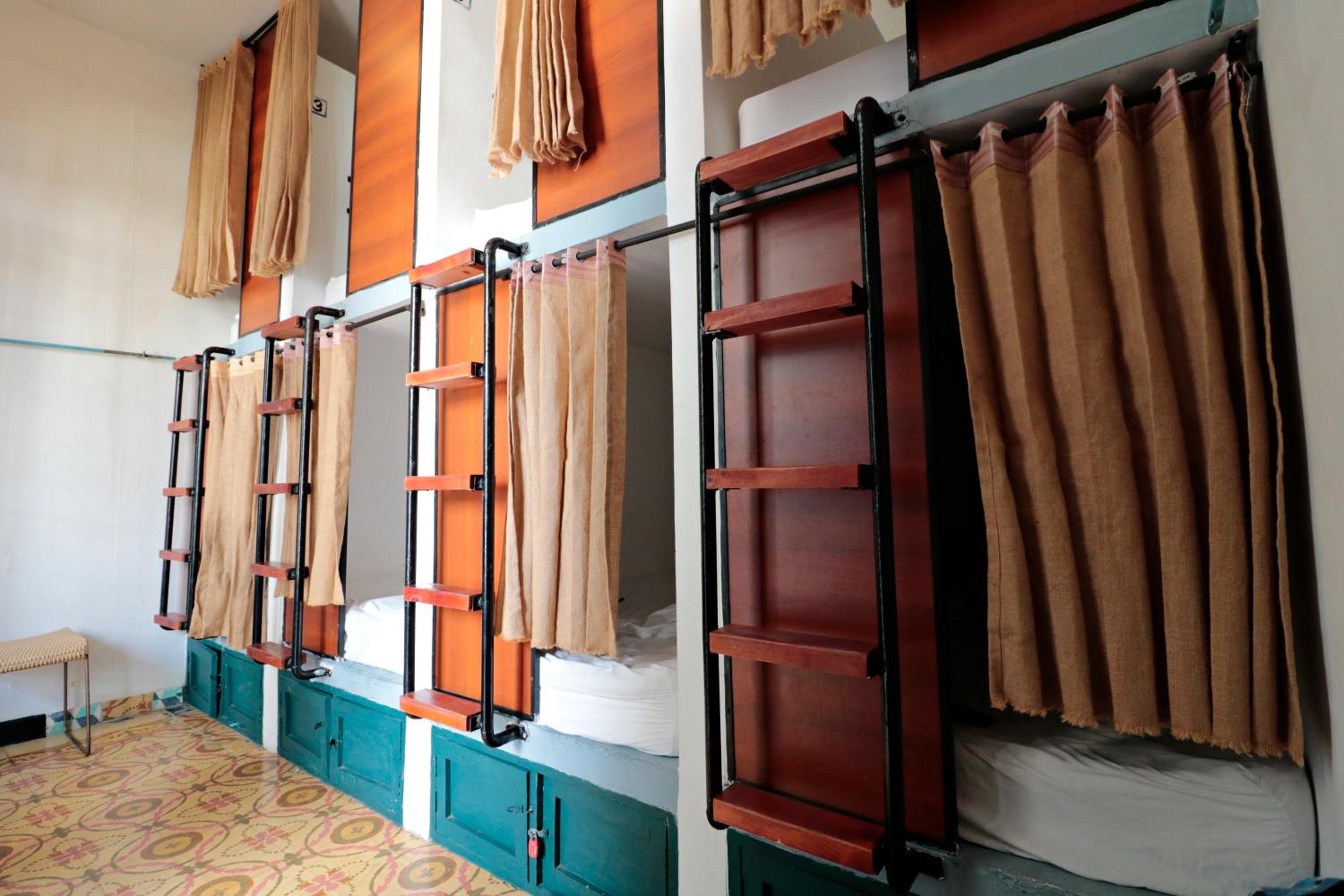 Bed in 8-Bed Mixed Dormitory Room photo 2