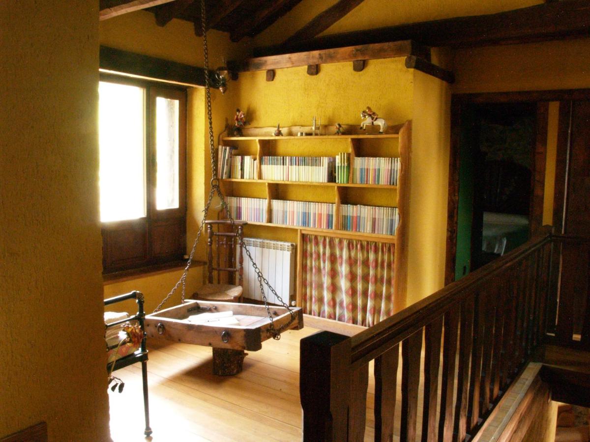 Queen Room with Balcony photo 3