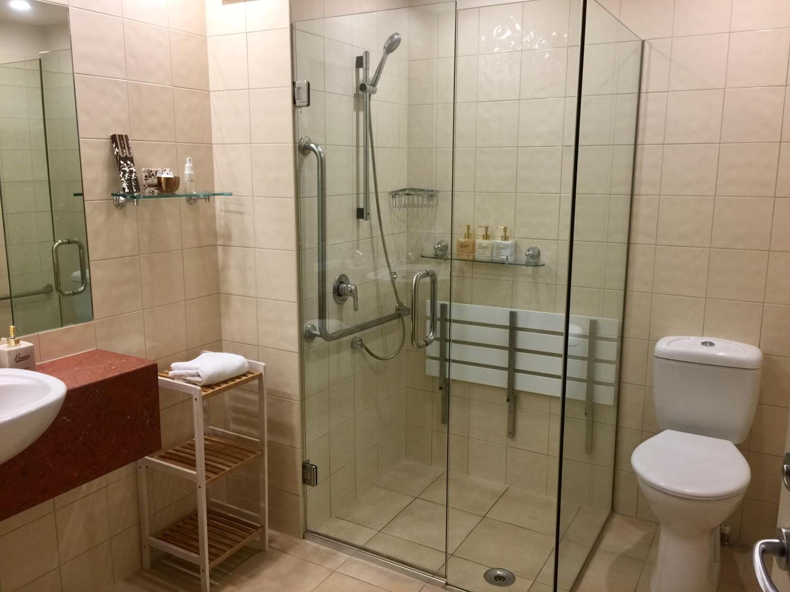 Deluxe Triple Room - Photo 8