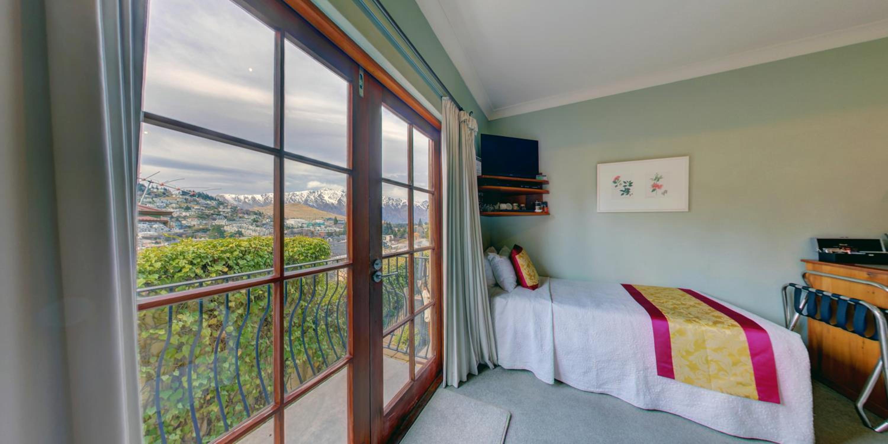 Deluxe Triple Room - Photo 1