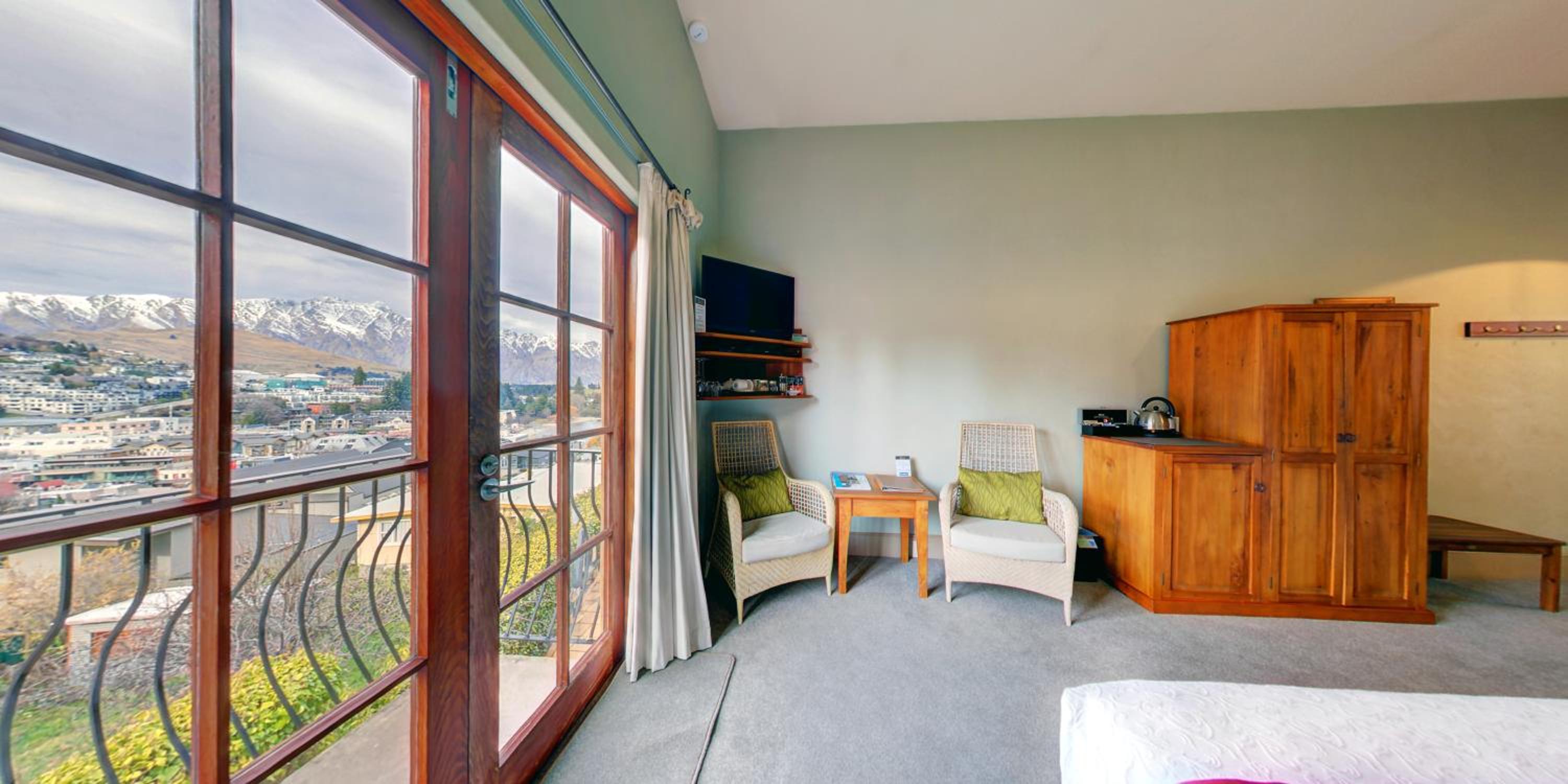 Superior King Room - Photo 2