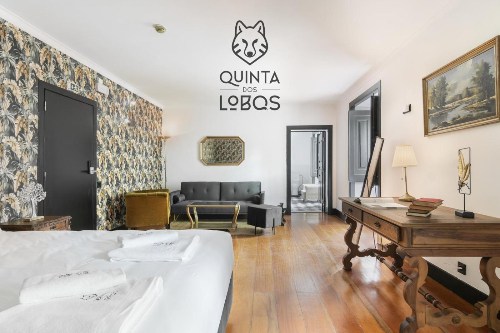 Deluxe Double Room with Bath - Photo 5