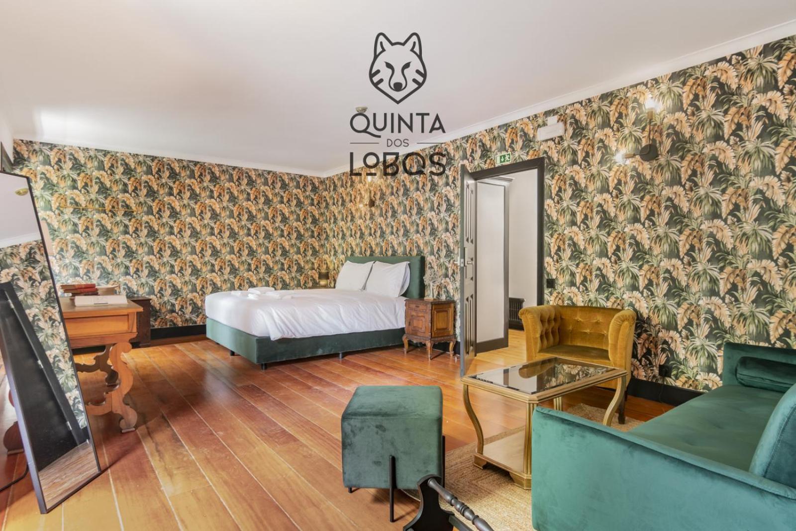 Deluxe Double Room with Bath - Photo 9