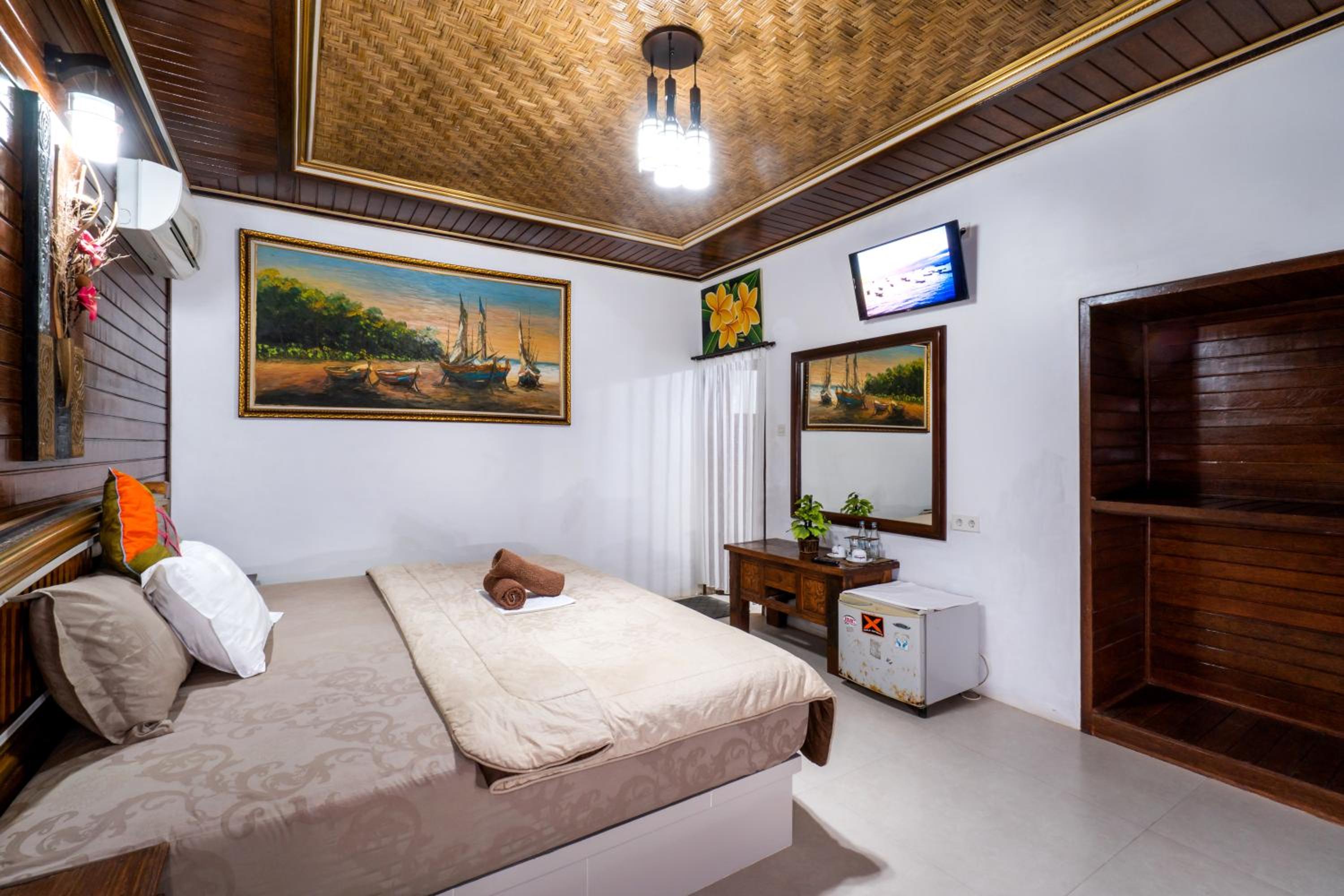 Deluxe Double Room with Balcony photo 3