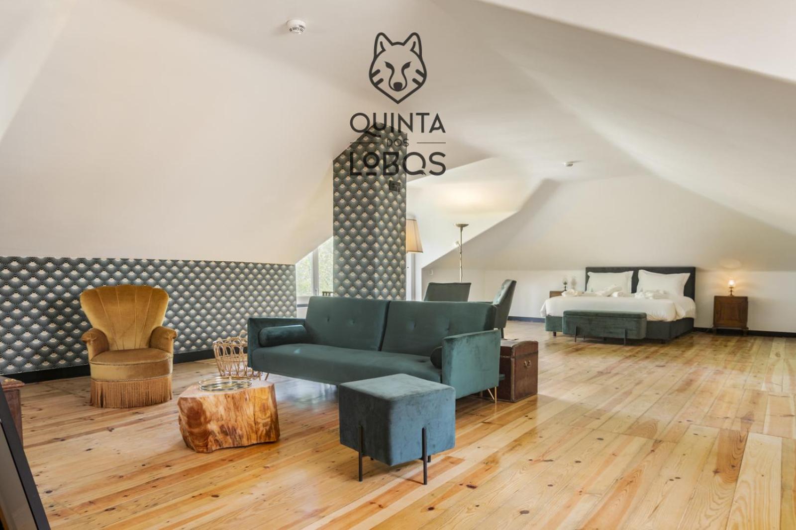 Deluxe King Suite - Photo 1