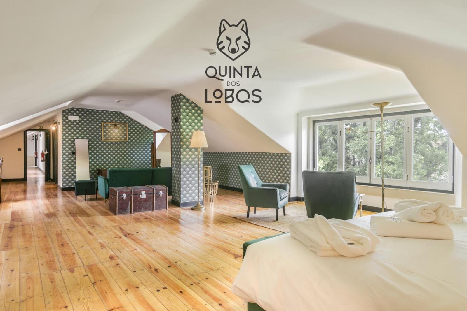 Deluxe King Suite - Photo 2