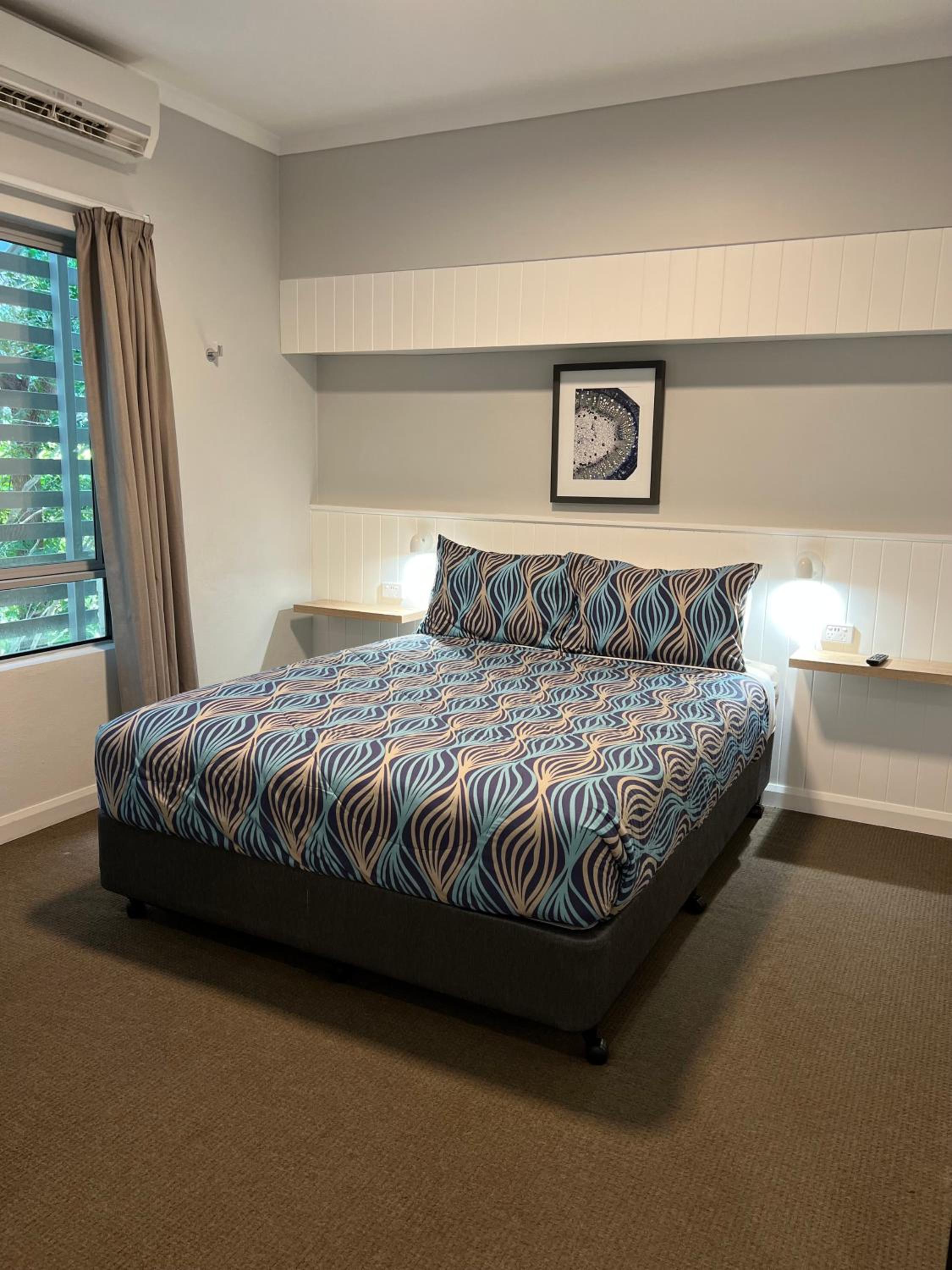 Deluxe Queen Room