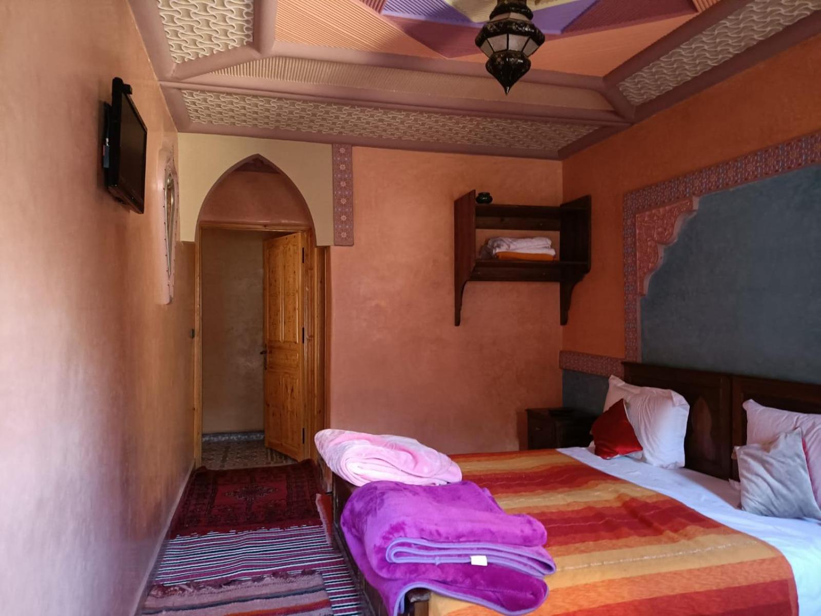 Double Room with Mountain View - Photo 1