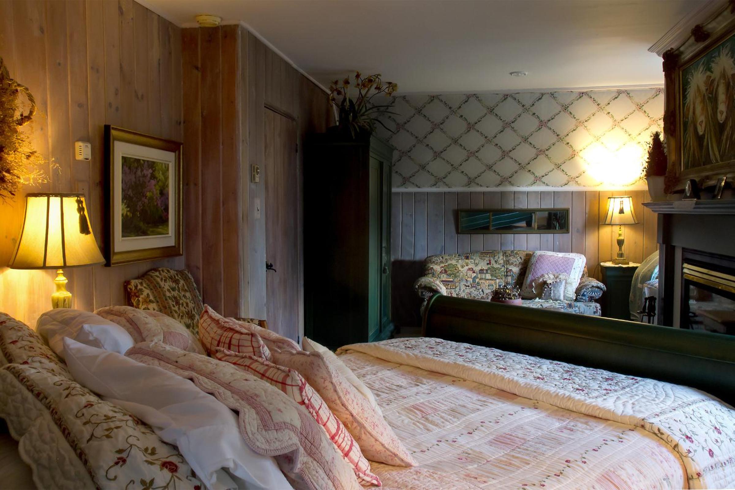 Queen Suite photo 3