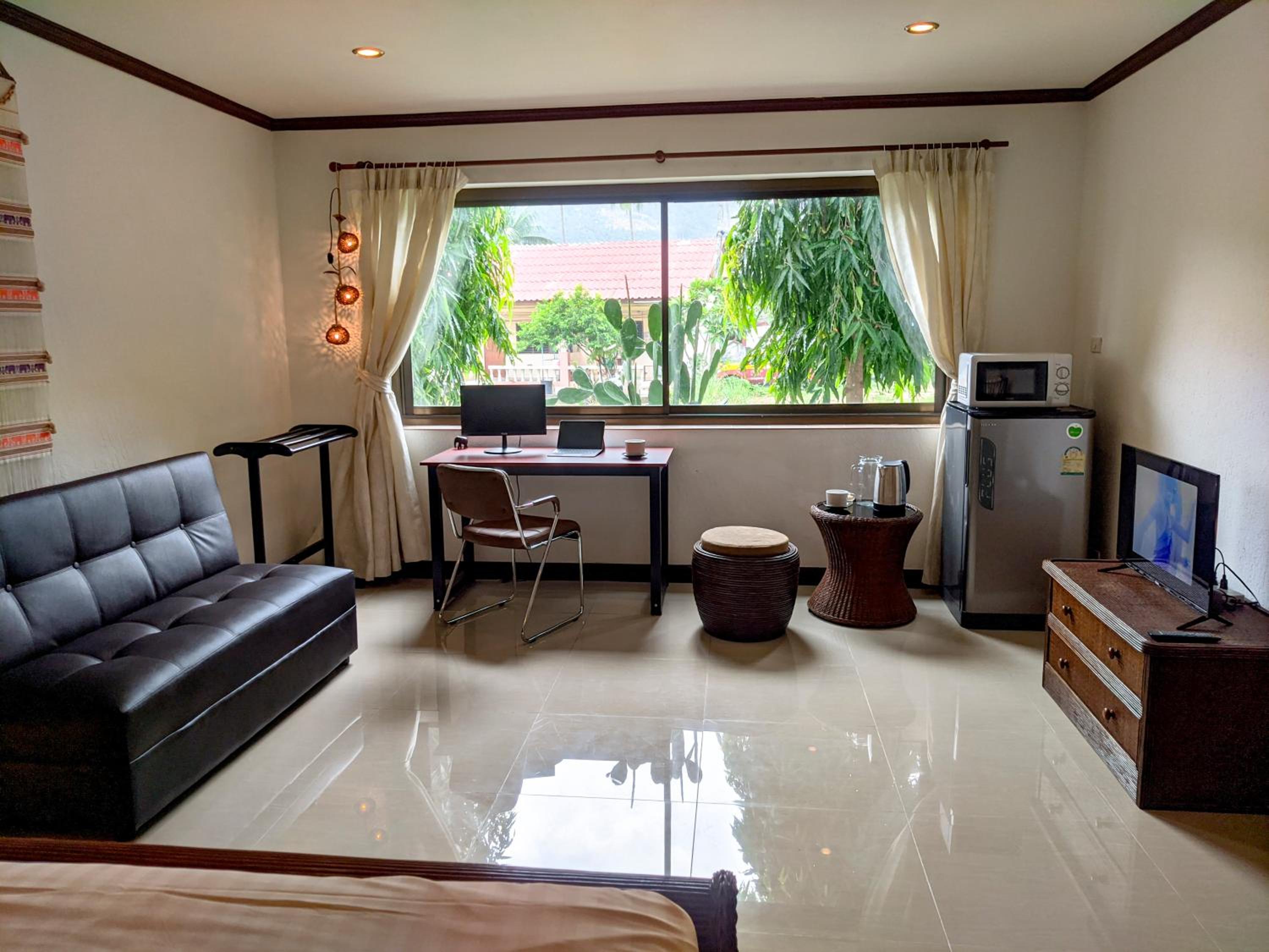 Budget Double Room photo 3