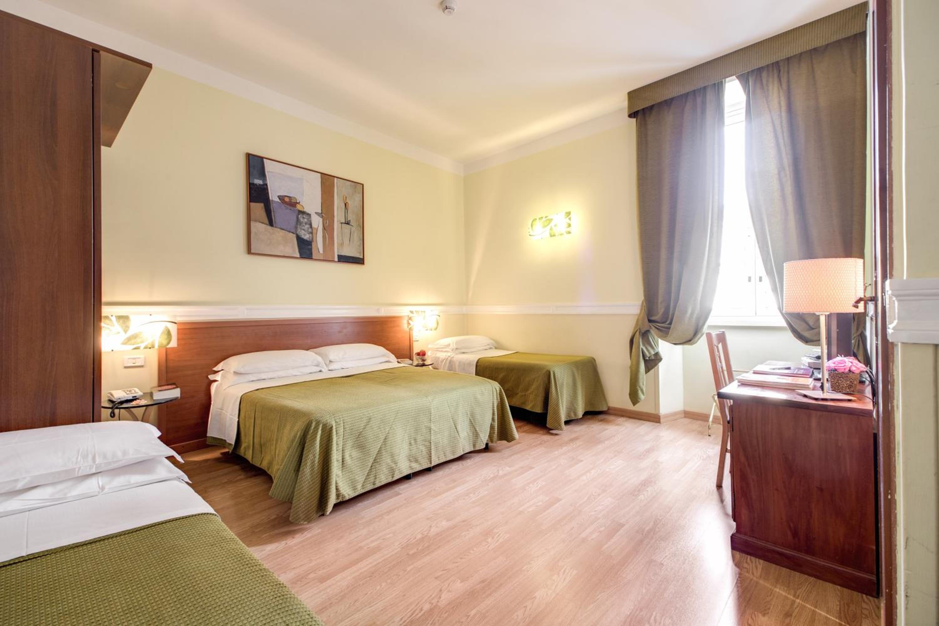 Triple Room photo 2