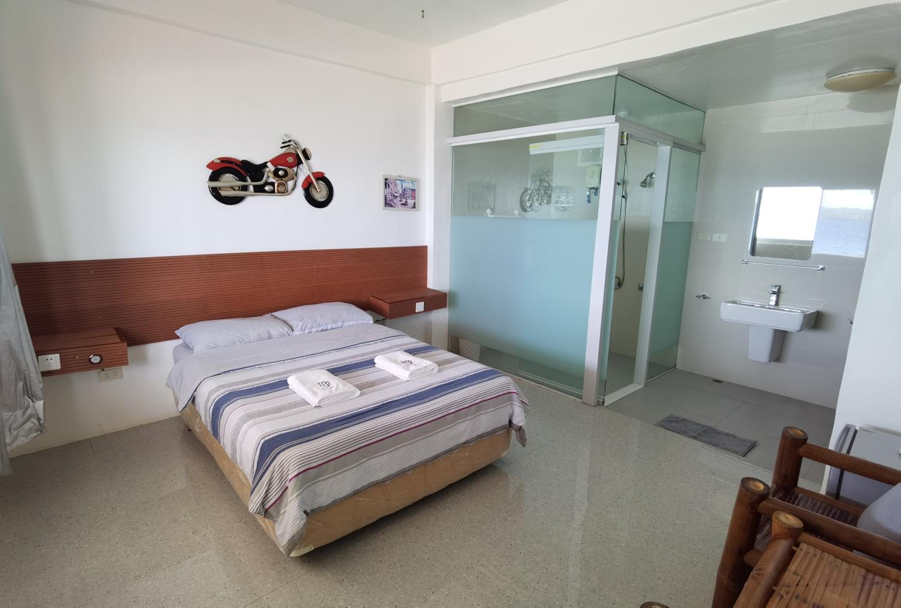 Deluxe Double Room with Ocean View - Photo 1