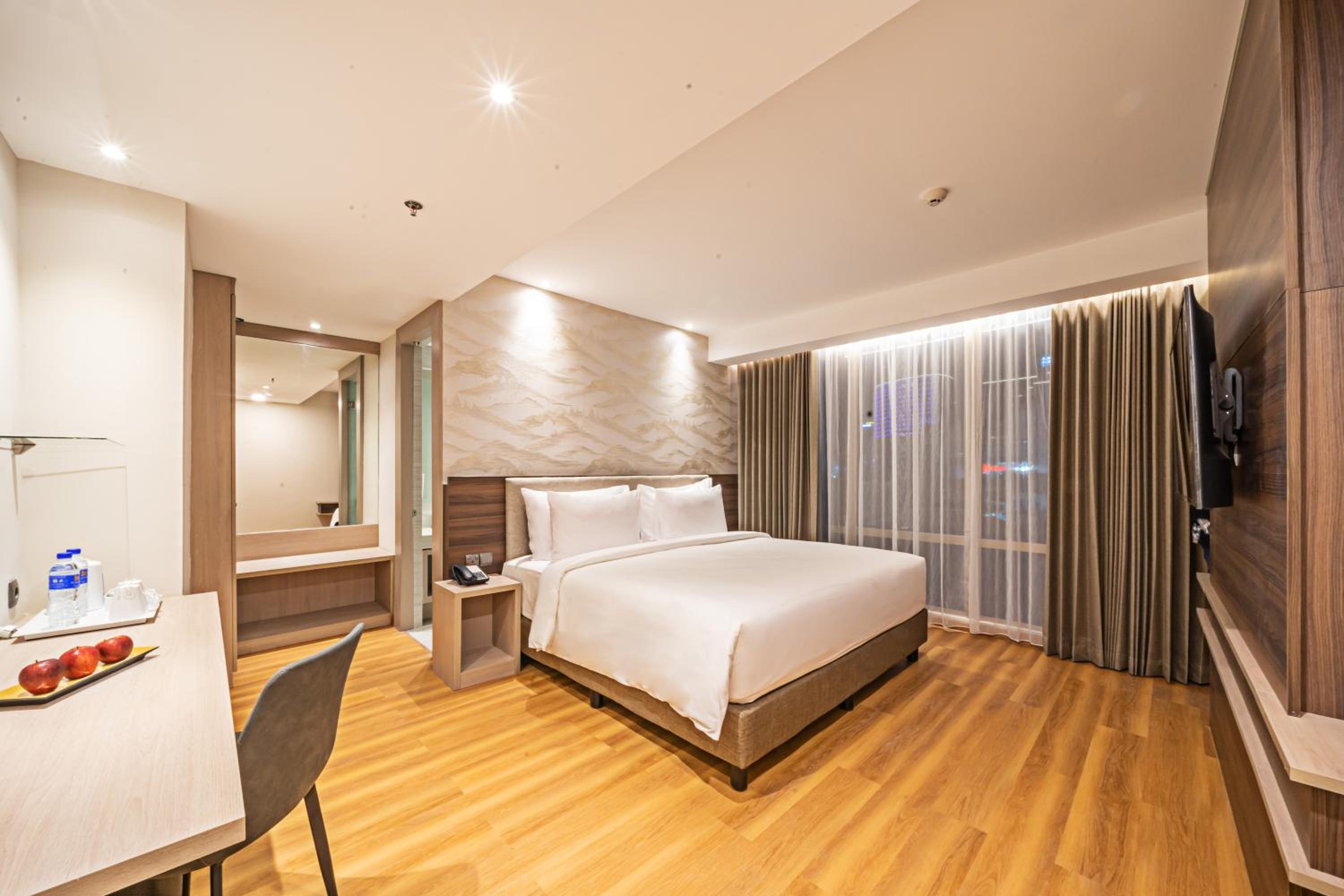 Business Double Room - Photo 1