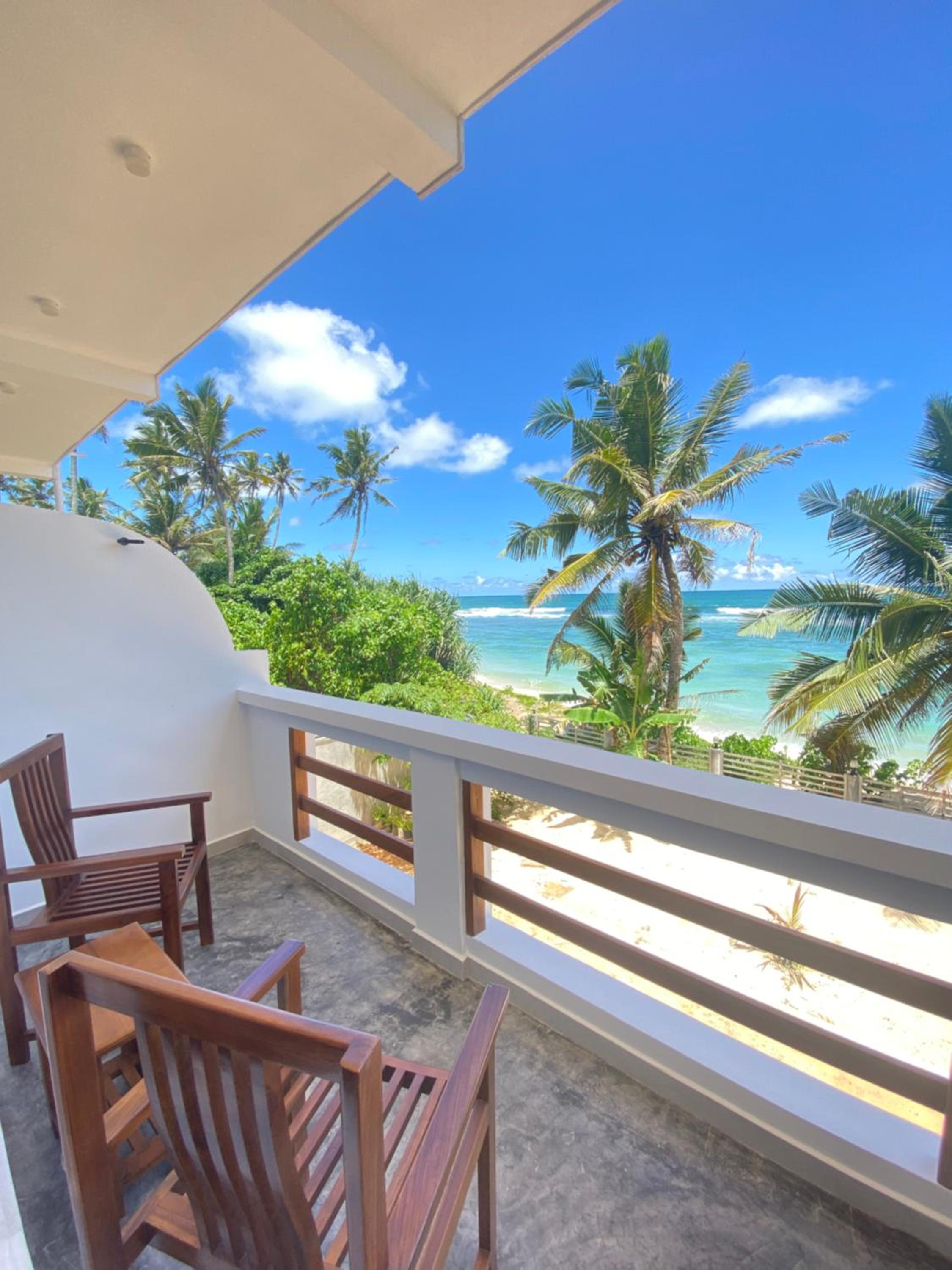 Deluxe Double Room with Balcony and Sea View