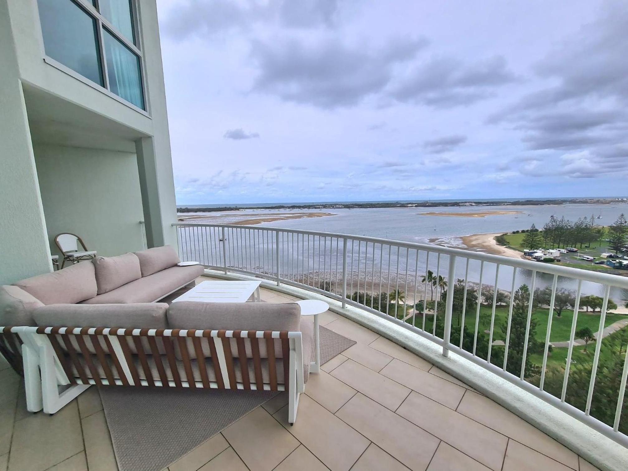 Three-Bedroom Penthouse Apartment photo 3