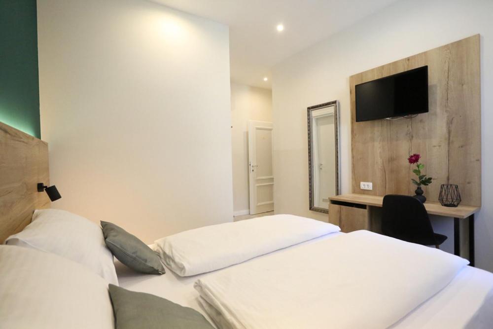 Double Room photo 2