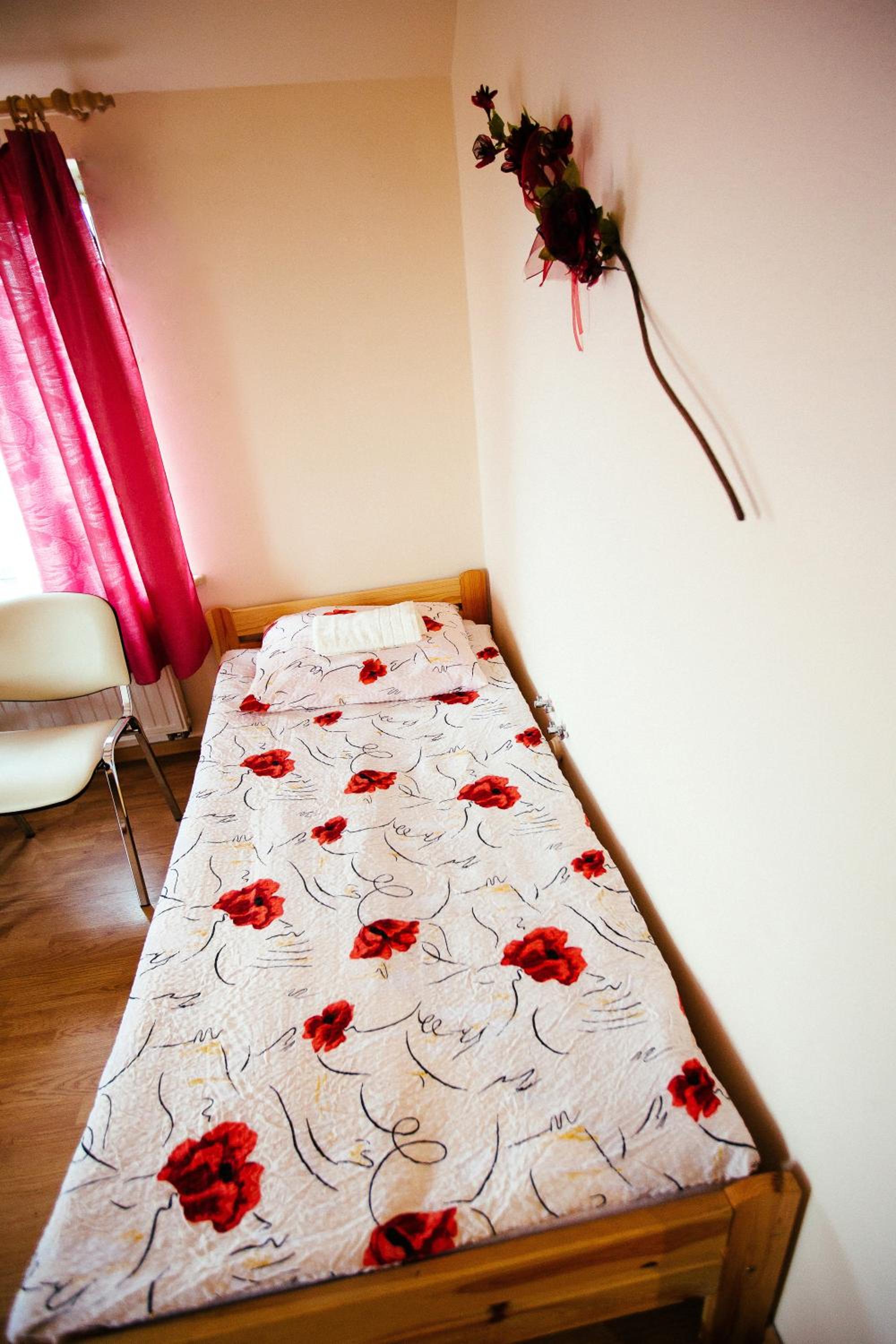 Twin Room - Photo 4